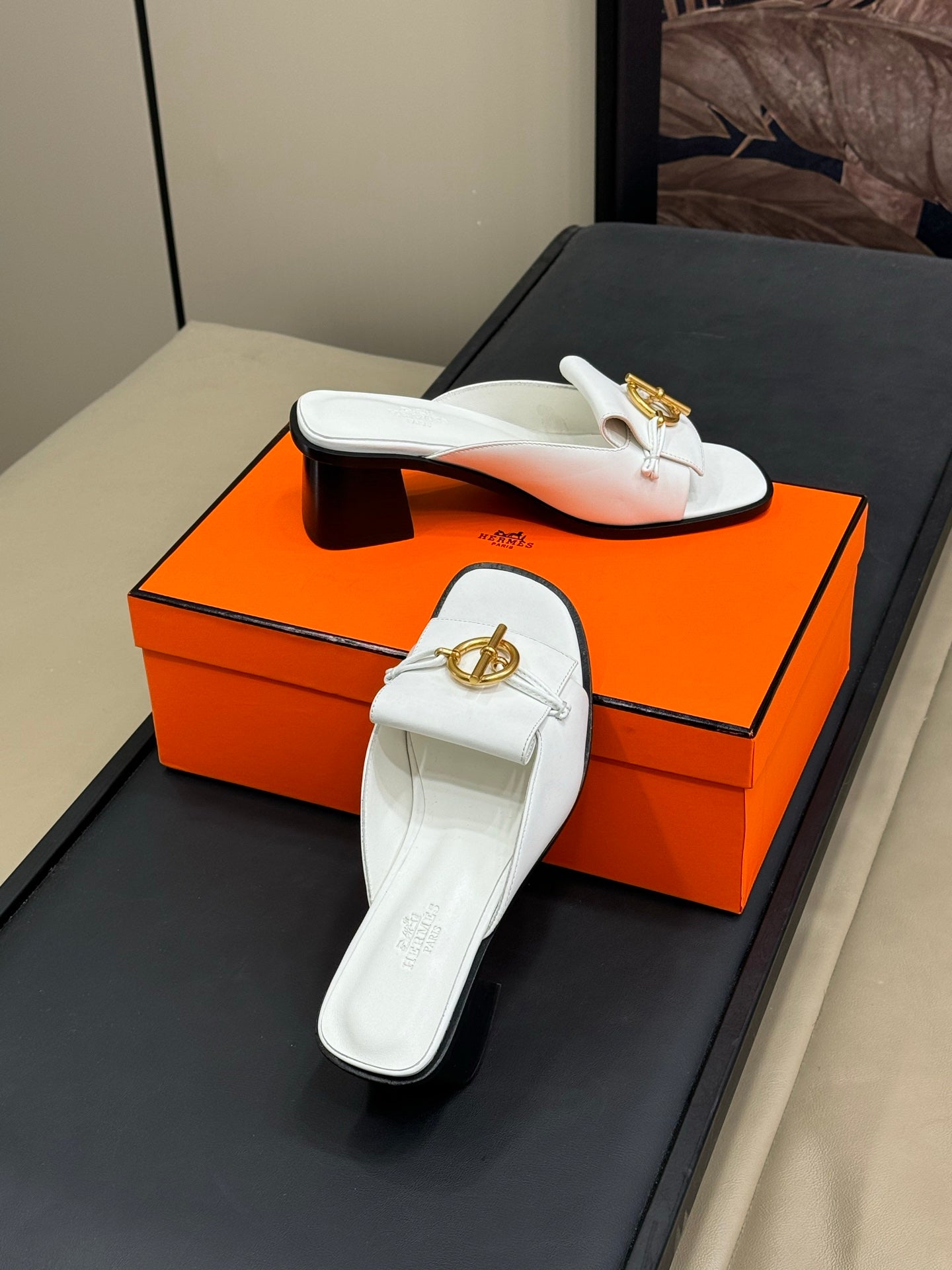 ISLE SANDAL IN WHITE CALFSKIN - 35 / 1 cm