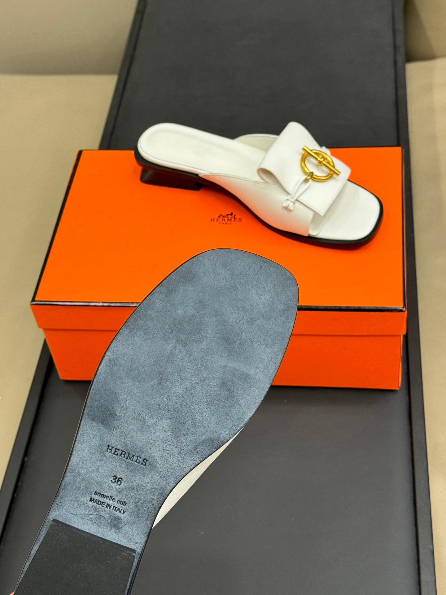 ISLE SANDAL IN WHITE CALFSKIN - 35 / 1 cm