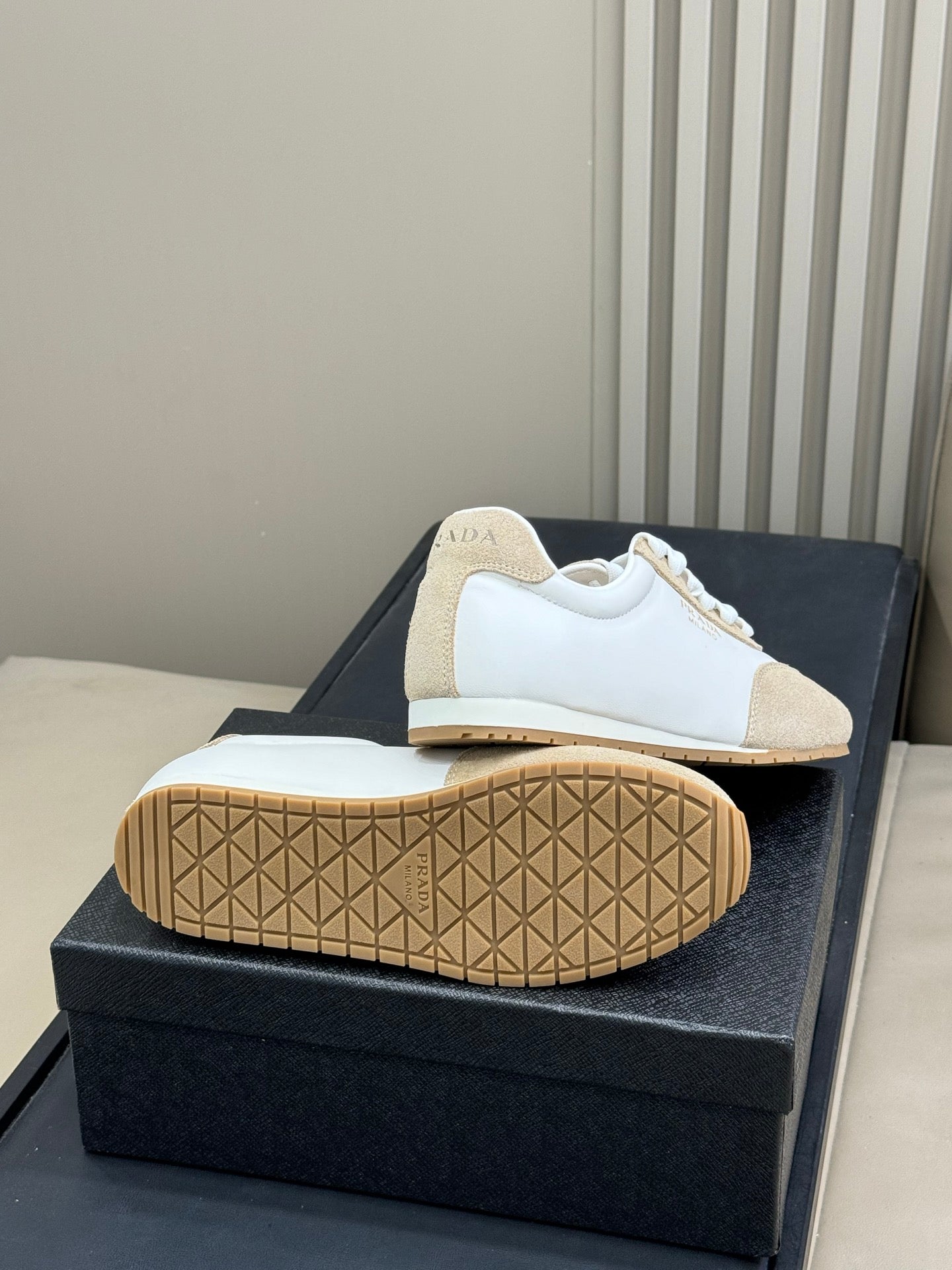 PRADA 25S SNEAKER IN WHITE MIX DARK BEIGE SUEDE STYLE 2 - 35