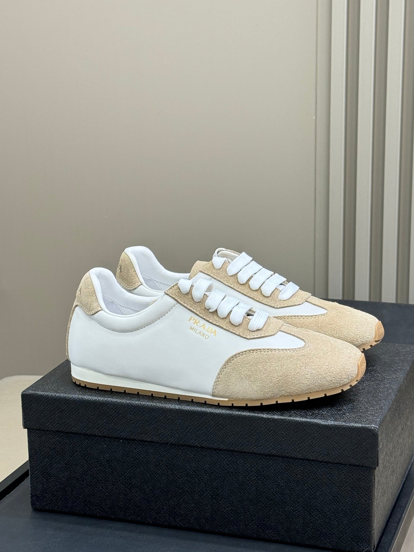 PRADA 25S SNEAKER IN WHITE MIX DARK BEIGE SUEDE STYLE 2 - 35