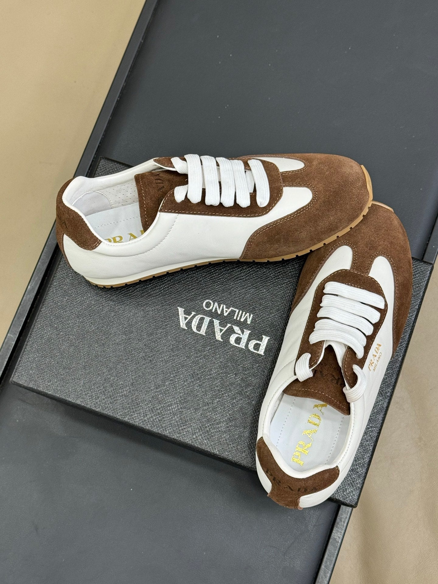 PRADA 25S SNEAKER IN WHITE MIX BROWN SUEDE STYLE 1 - 35