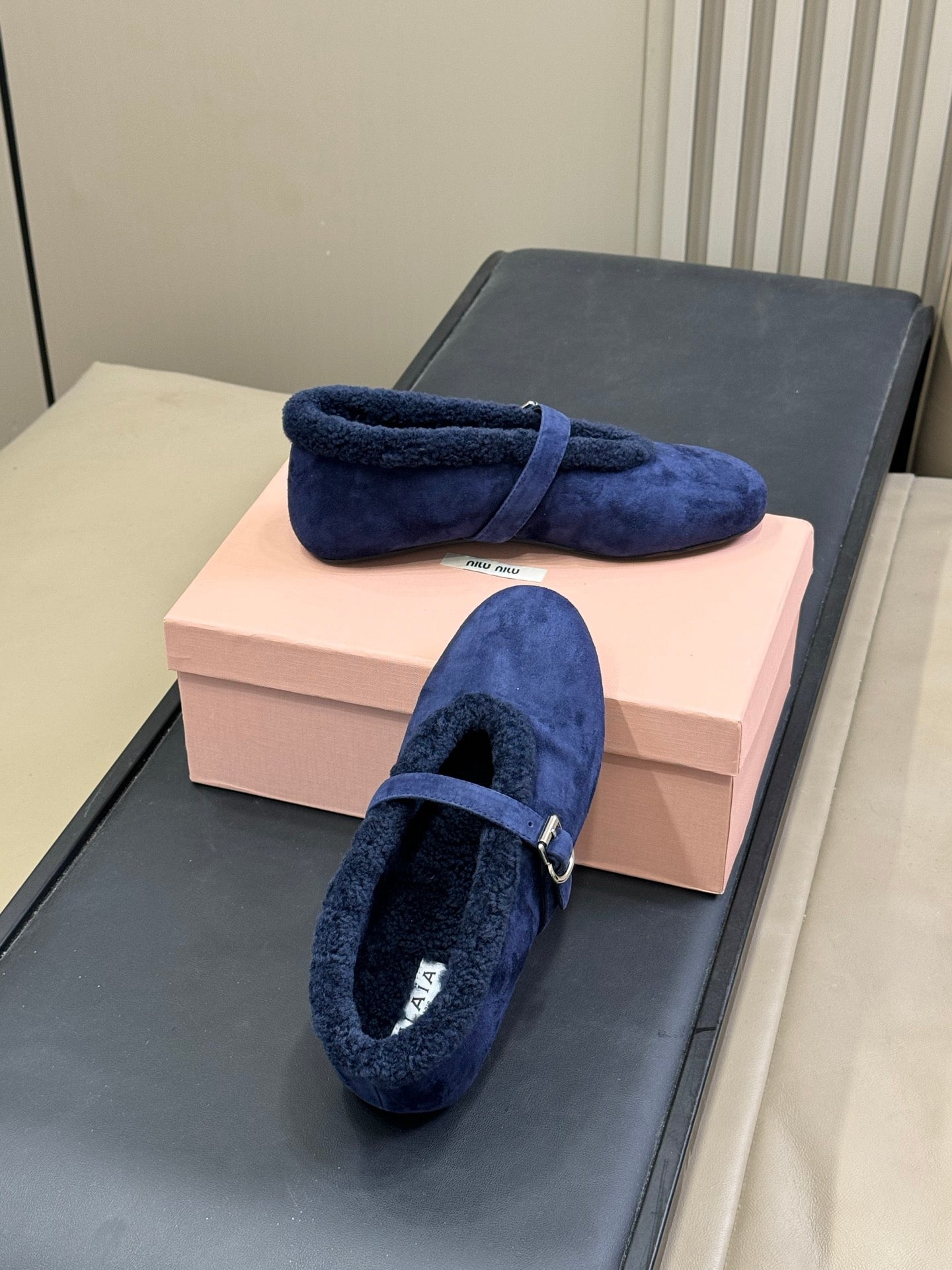 ALAIA 25S MARY JANE SHEARLING FLATS IN DARK BLUE SUEDE - 35