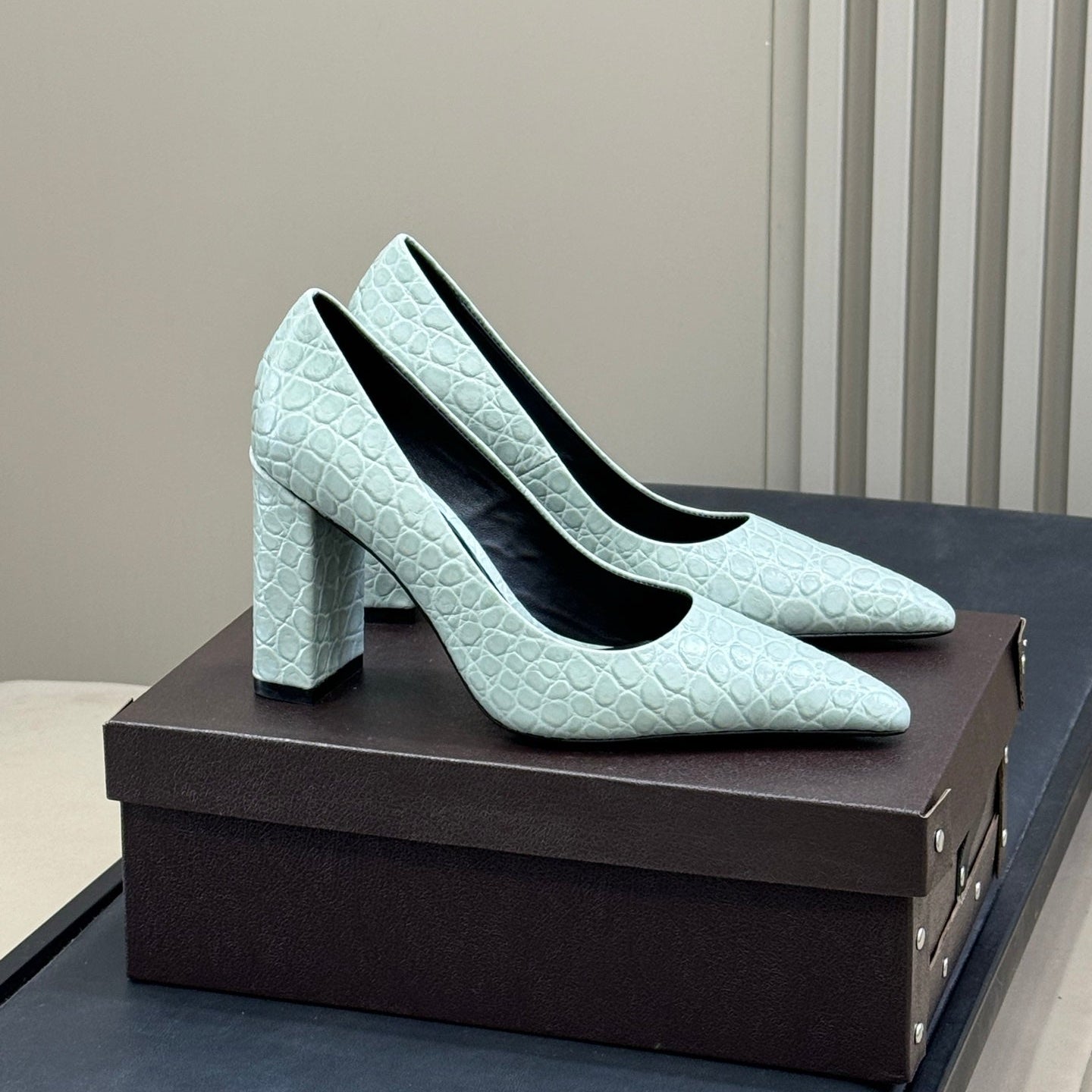 ALAIA 25S POINTY TOE PUMPS 90MM IN CELADON GREEN CALFSKIN - 35