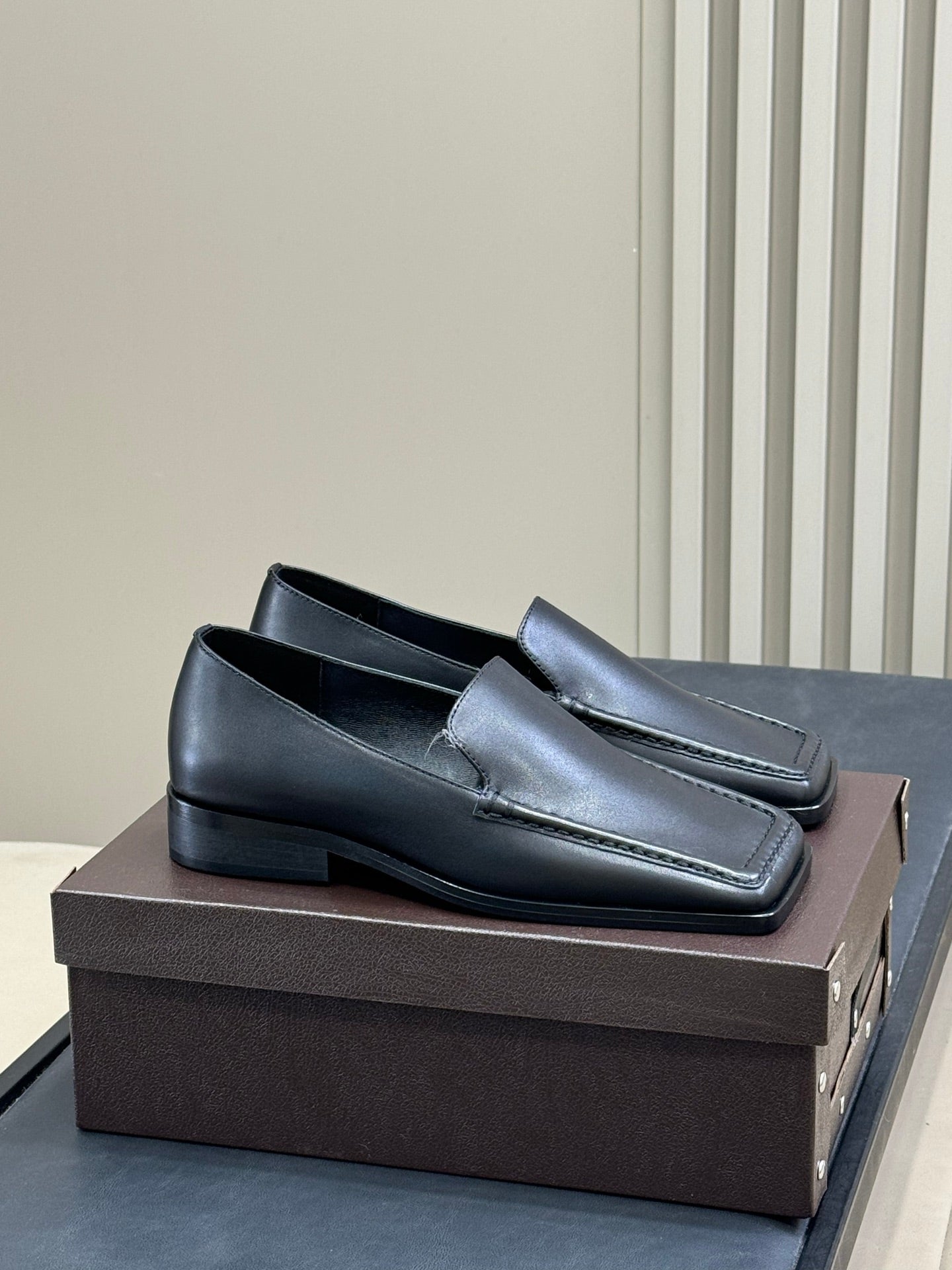 ALAIA 25S SQUARE TOE LOAFER IN BLACK CALFSKIN - 35