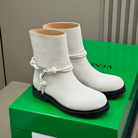 BOTTEGA VENETA 26S ЧЕРЕВИКИ НА КИСТОЧКУ ЗІ СВІТЛО-СІРОЇ ЗАМШІ