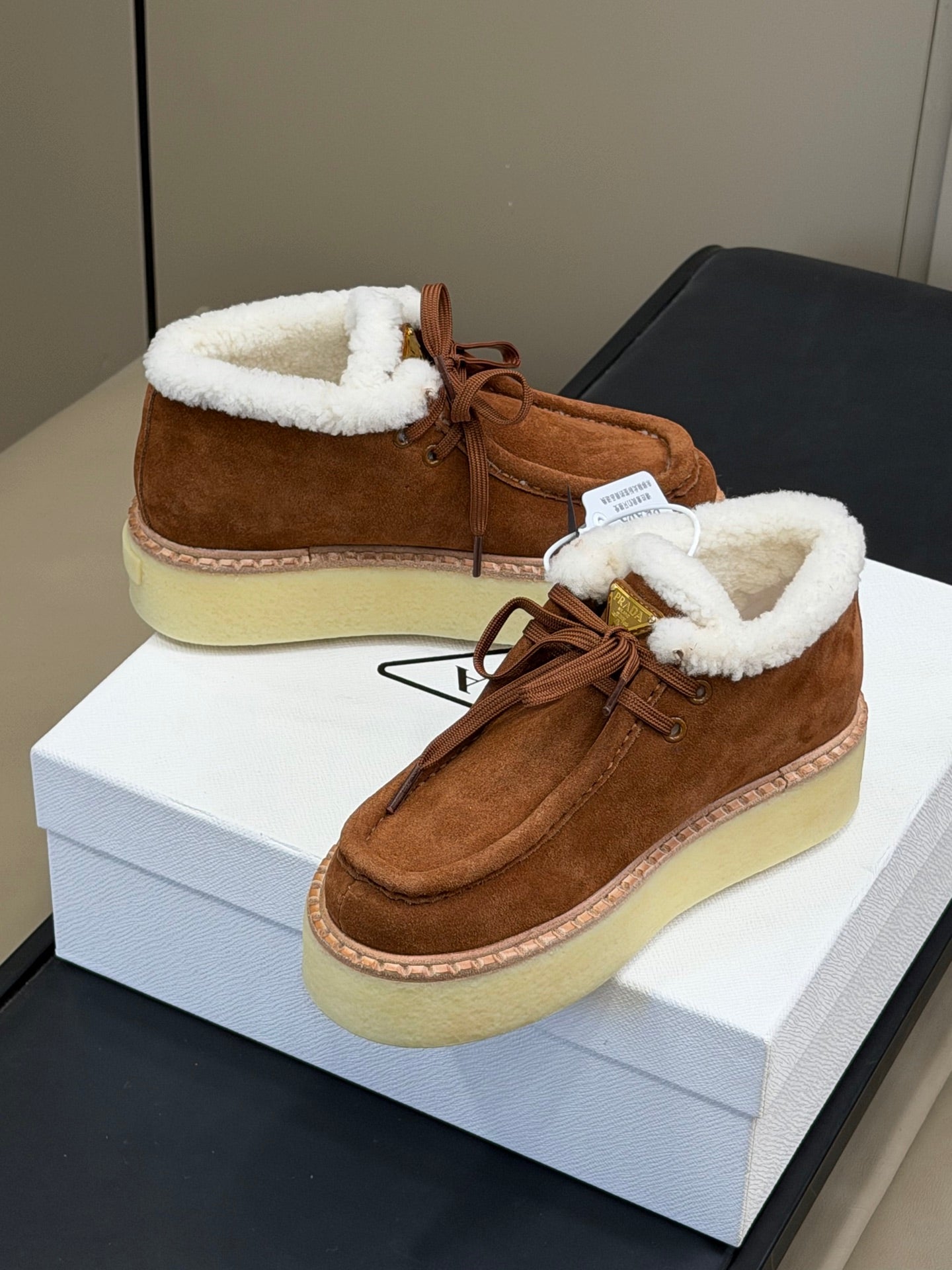 PRADA 25S HIGH-TOP SHOES 40 MM IN DARK BROWN SUEDE SHEARLING-LINED - 35