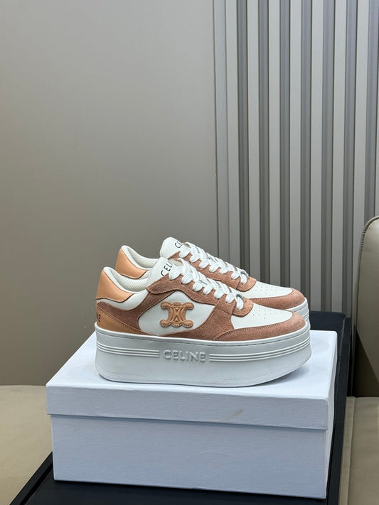 CELINE 26S WEDGE SNEAKERS IN WHITE CALFSKIN AND CARAMEL SUEDE