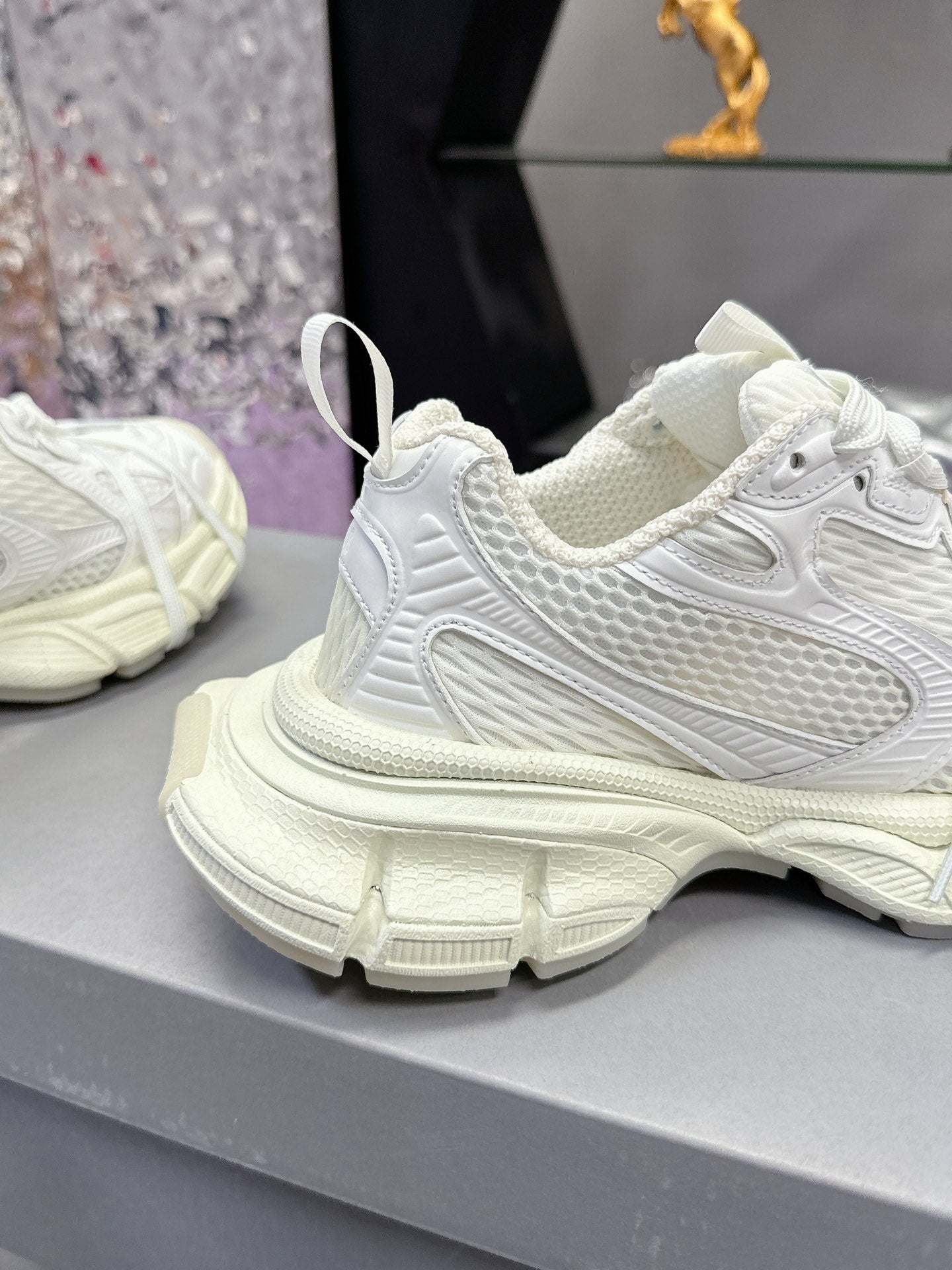 3XL SNEAKER IN WHITE MESH AND POLYURETHANE - 35