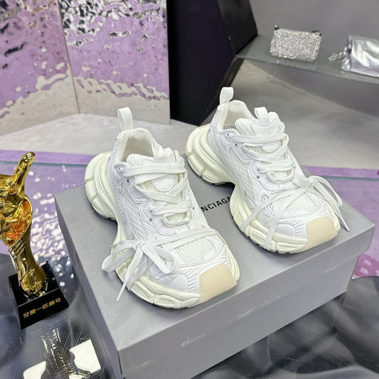 3XL SNEAKER IN WHITE MESH AND POLYURETHANE - 35