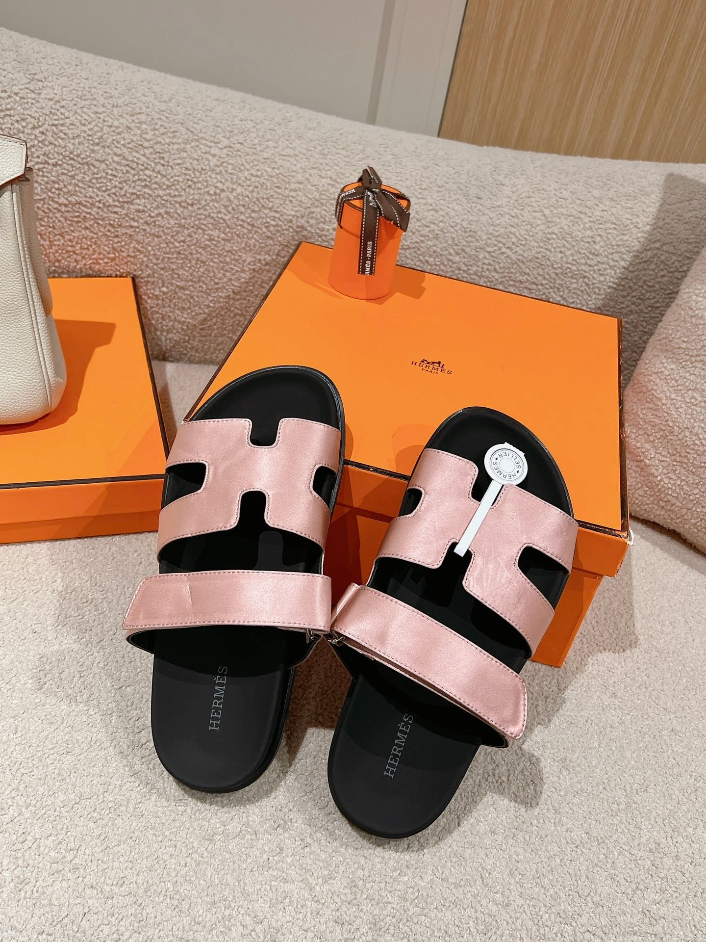 CHYPRE SANDAL BLACK MIX PASTEL PINK CALFSKIN - 35