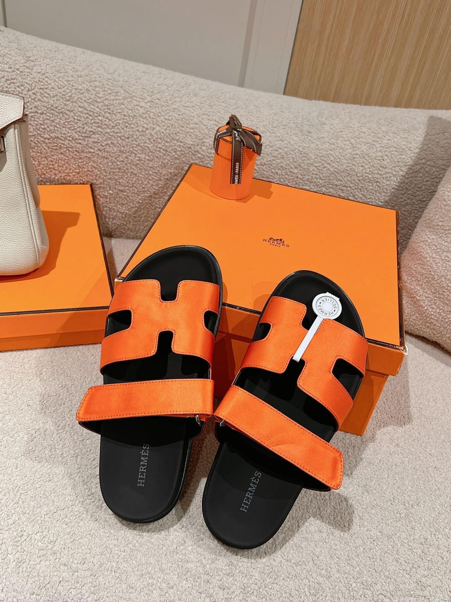 CHYPRE SANDAL BLACK MIX DARK ORANGE CALFSKIN - 35