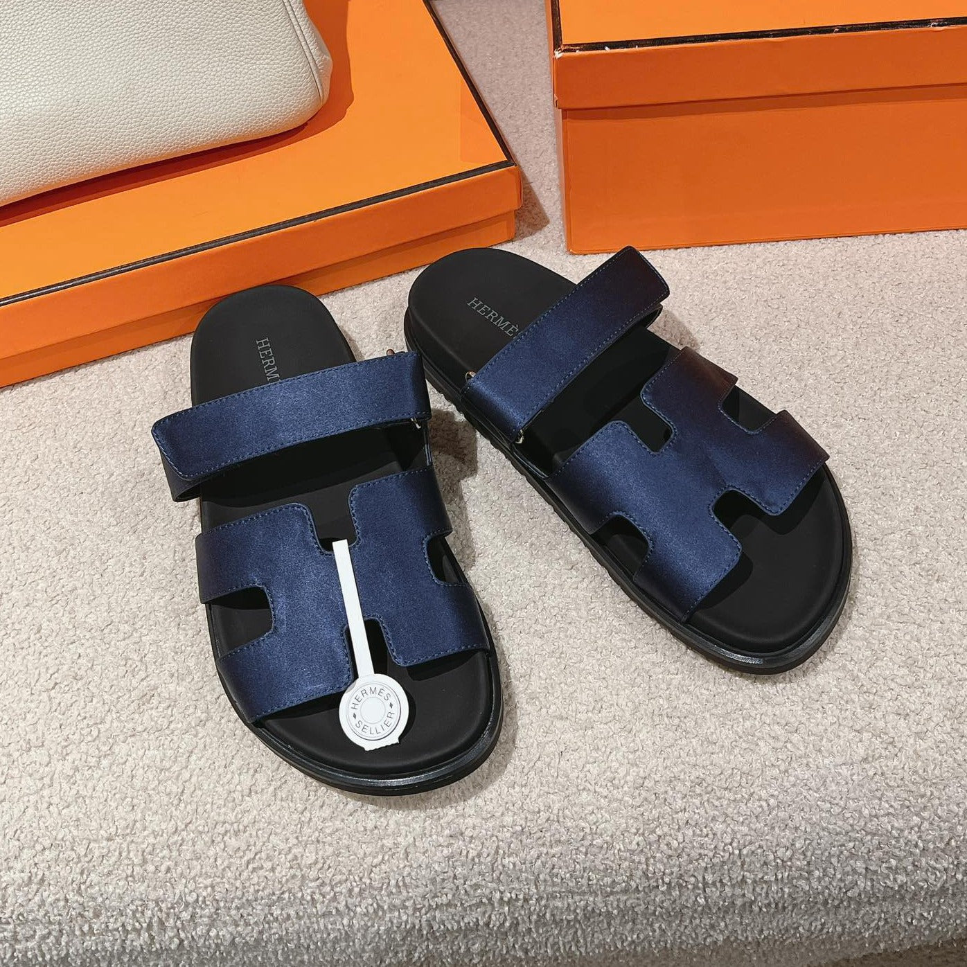 CHYPRE SANDAL BLACK MIX LIGHT BERRY CALFSKIN - 35