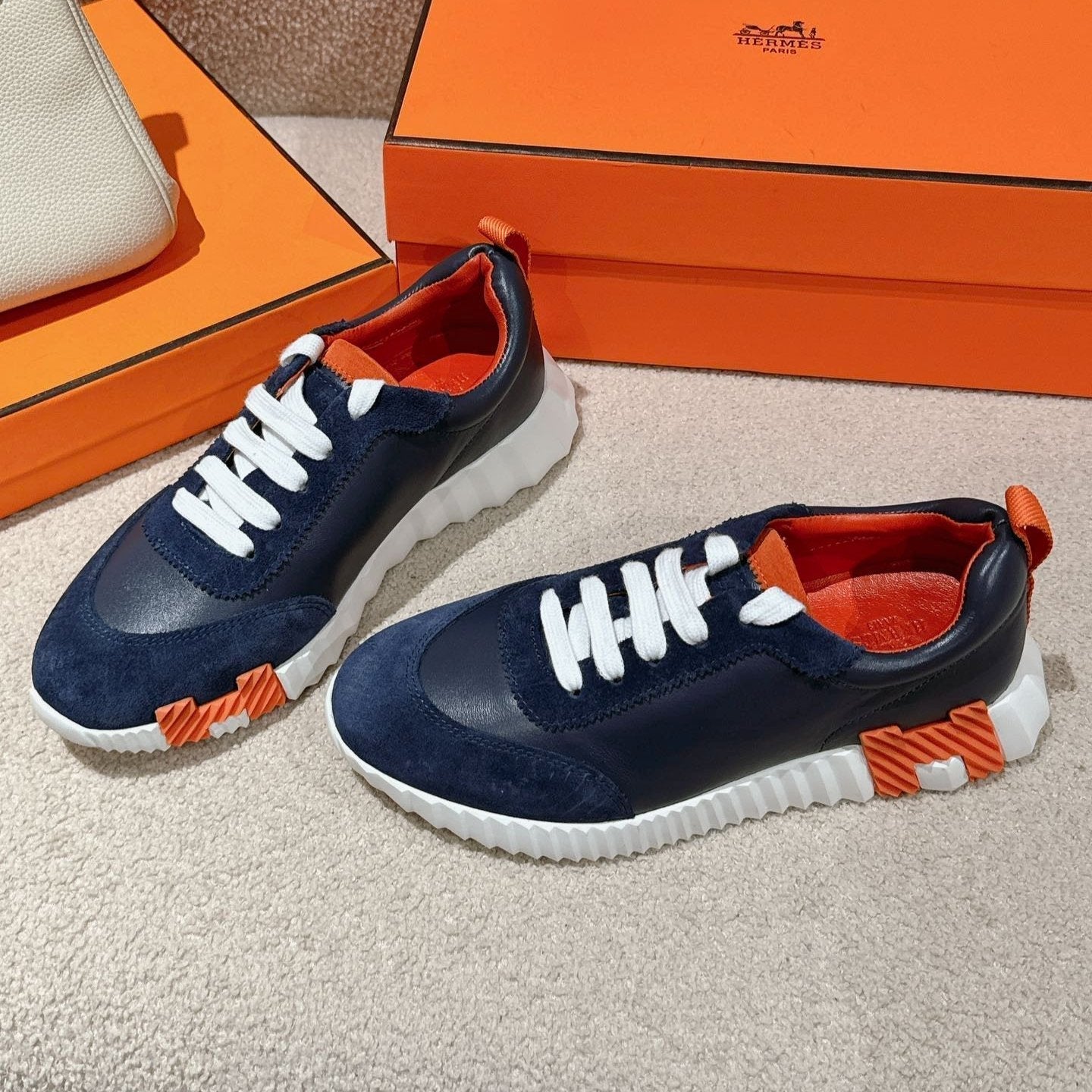 MAINLAND SNEAKER IN NAVY BLUE SUEDE AND CALFSKIN 959294 - 35