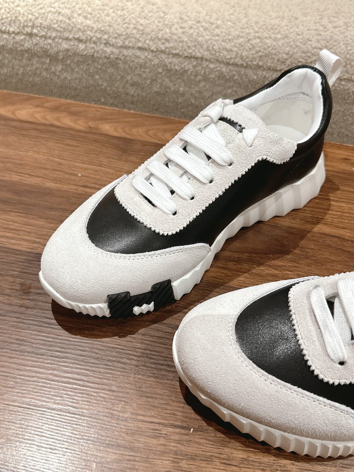 MAINLAND SNEAKER IN PALE GRAY SUEDE AND BLACK CALFSKIN - 35