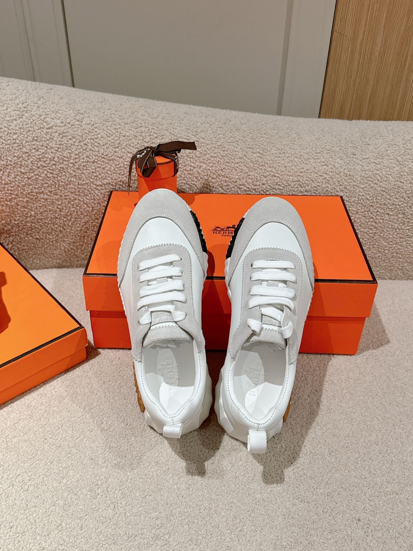 MAINLAND SNEAKER IN PALE GRAY SUEDE AND WHITE CALFSKIN 959308 - 35