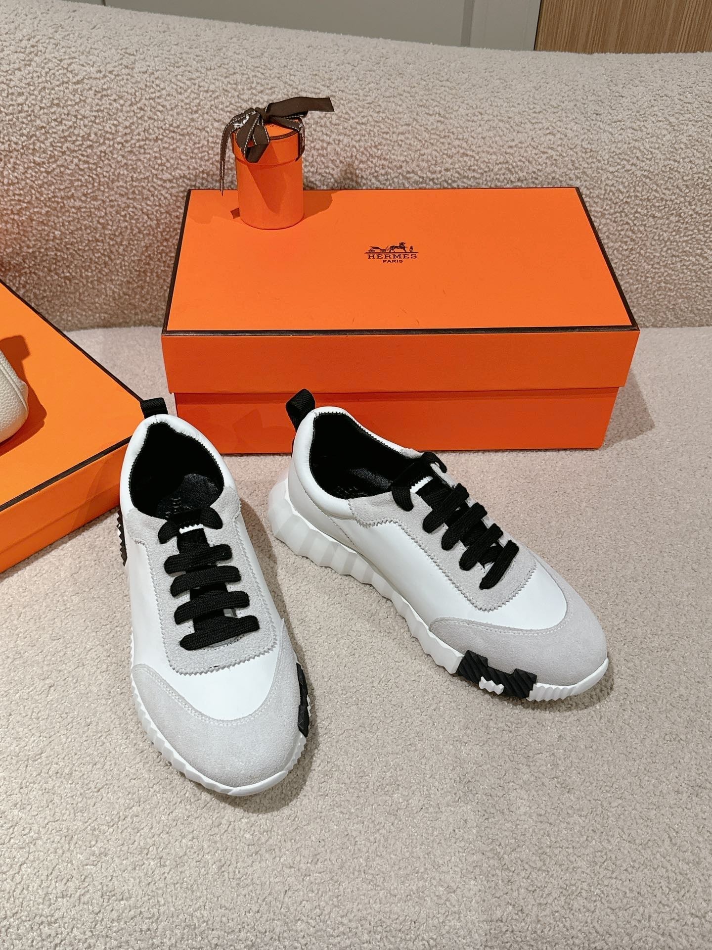 MAINLAND SNEAKER IN PALE GRAY SUEDE AND WHITE CALFSKIN - 35