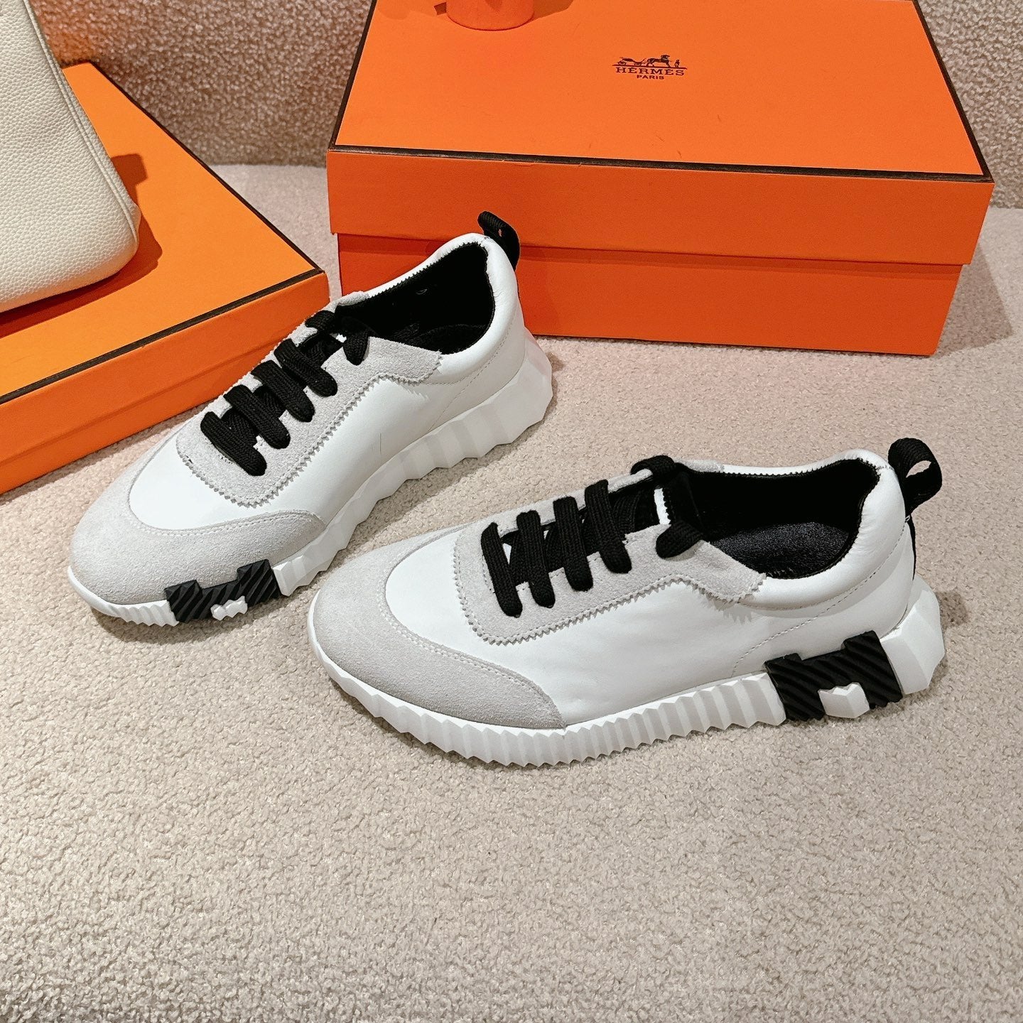 MAINLAND SNEAKER IN PALE GRAY SUEDE AND WHITE CALFSKIN - 35