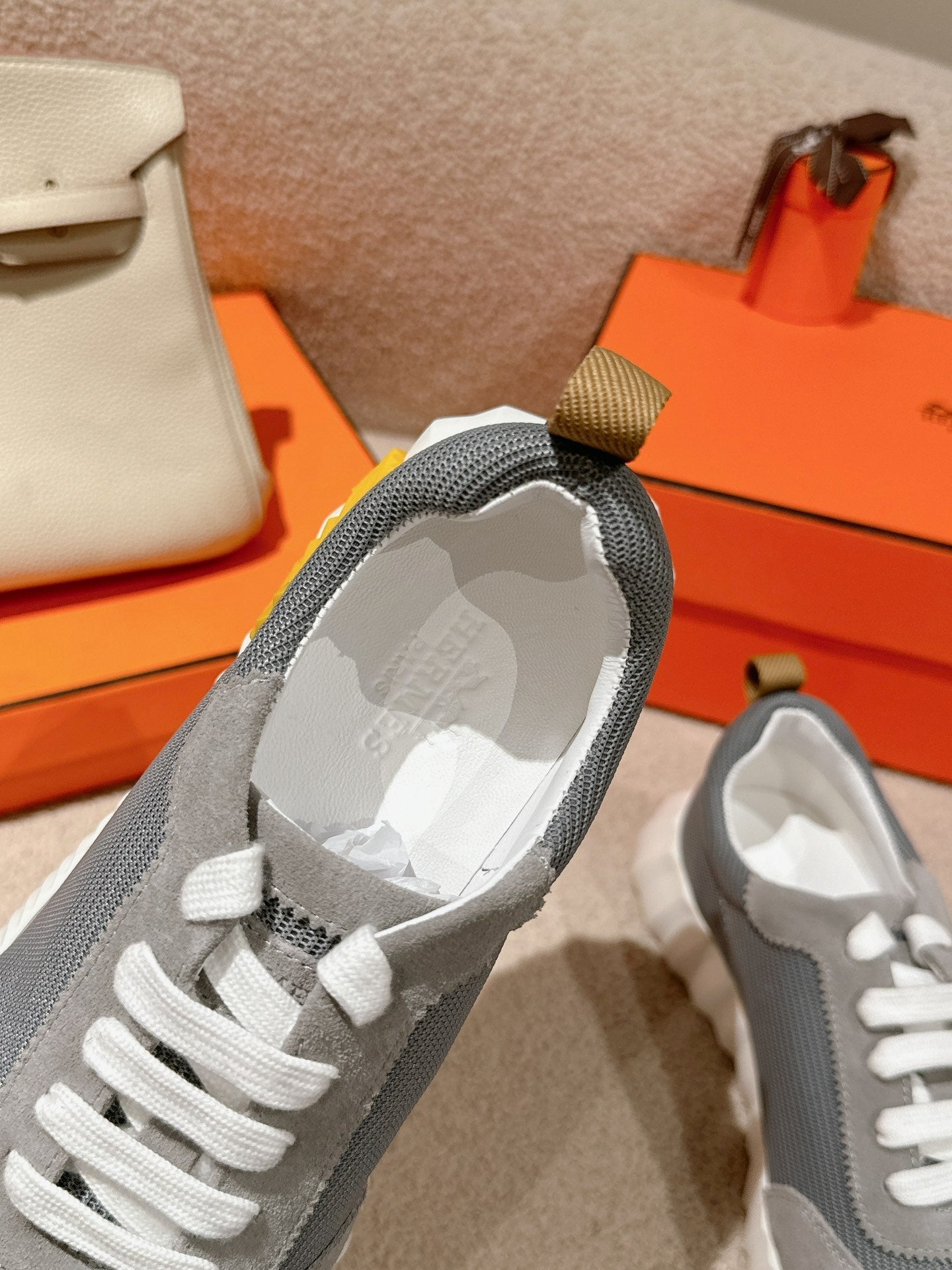 MAINLAND SNEAKER IN ASH GRAY SUEDE AND SHARK GRAY BREATHABLE MESH FABRIC 959350 - 35