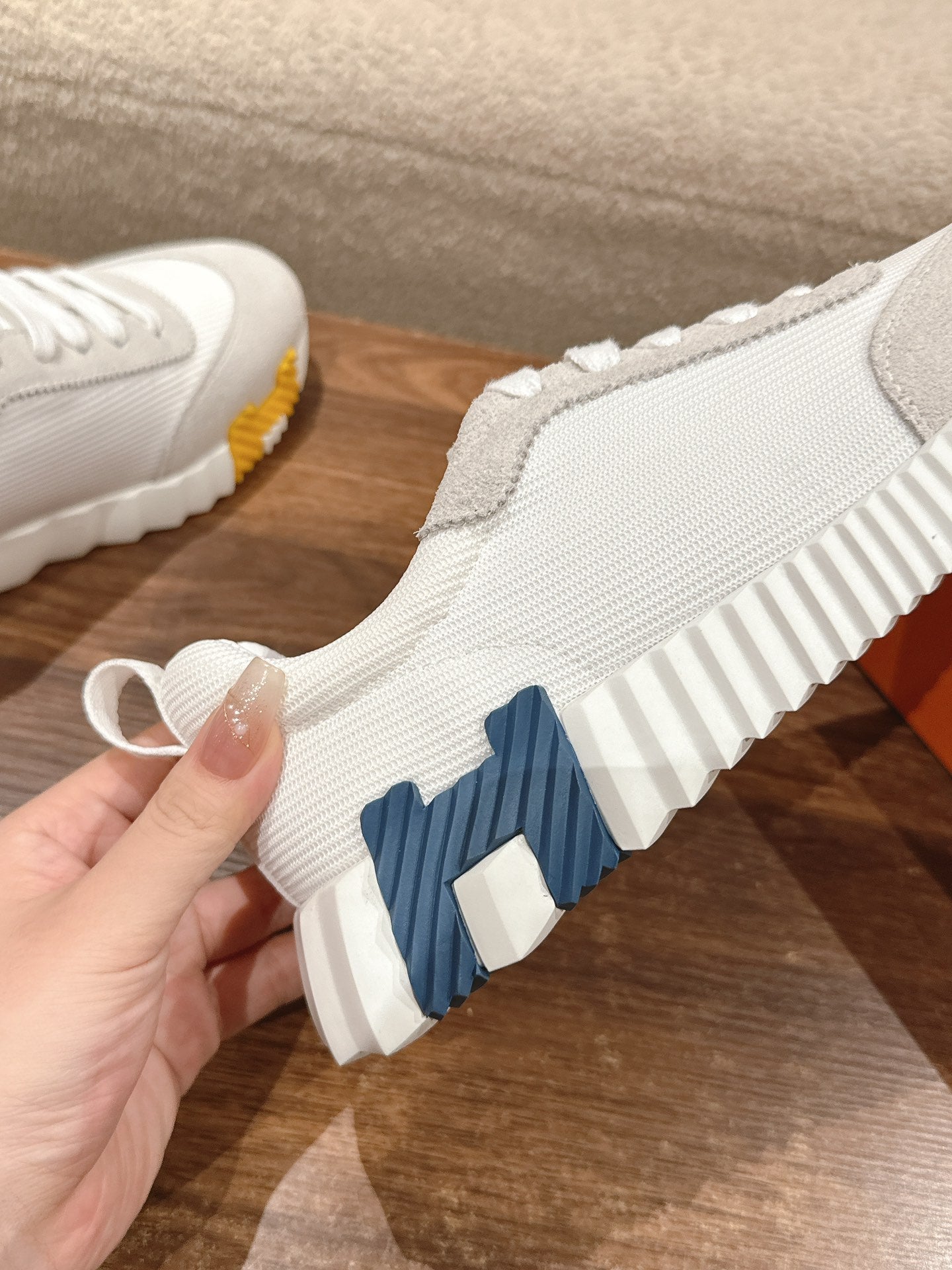 MAINLAND SNEAKER IN PALE GRAY SUEDE AND WHITE BREATHABLE MESH FABRIC 959352 - 35
