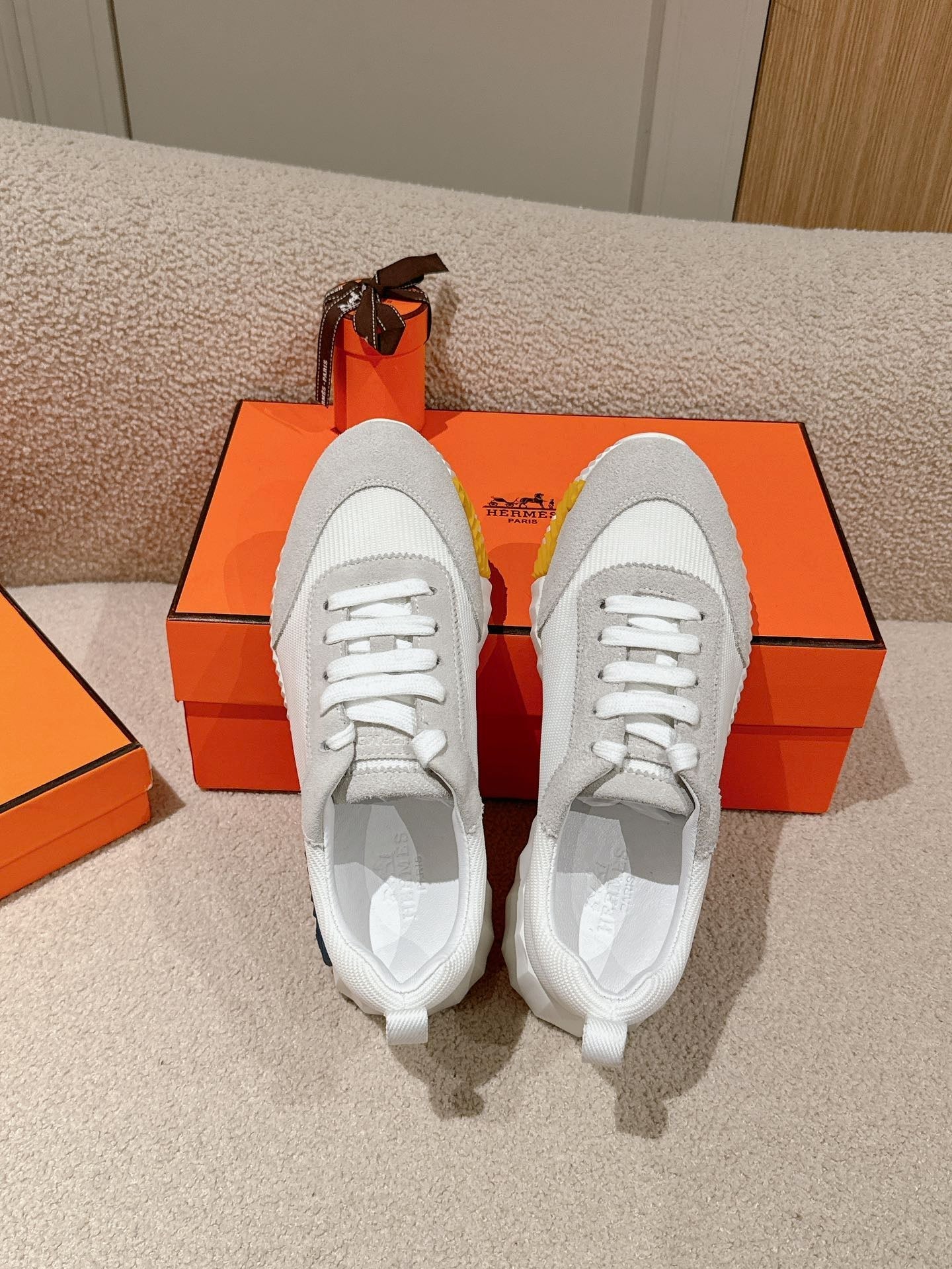 MAINLAND SNEAKER IN PALE GRAY SUEDE AND WHITE BREATHABLE MESH FABRIC 959352 - 35