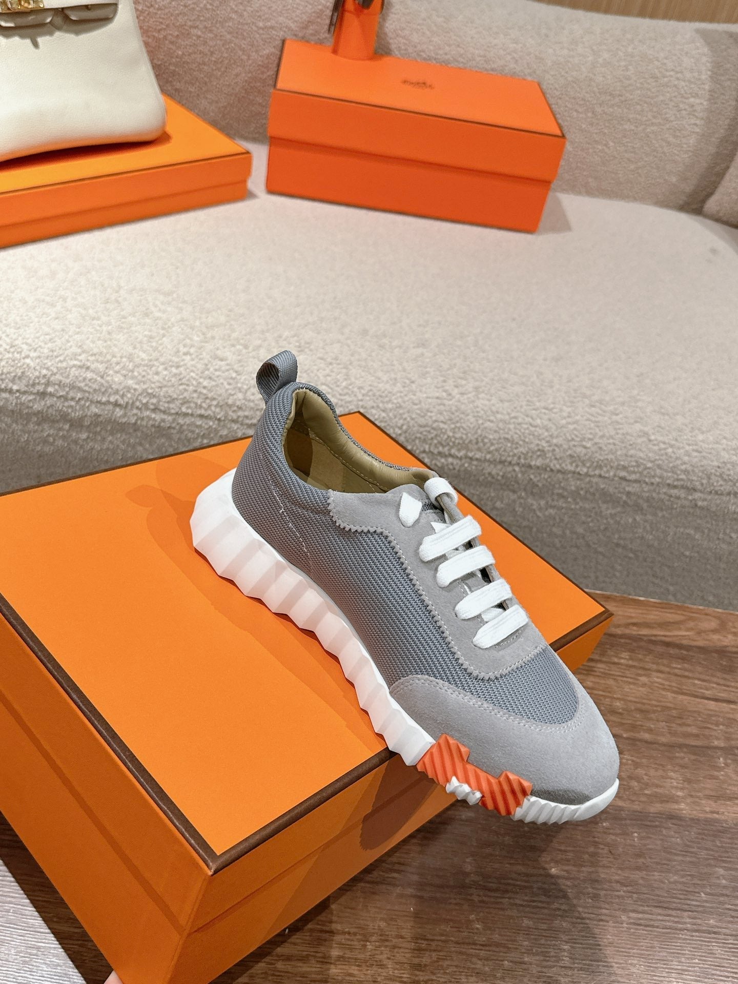MAINLAND SNEAKER IN ASH GRAY SUEDE AND SHARK GRAY BREATHABLE MESH FABRIC - 35