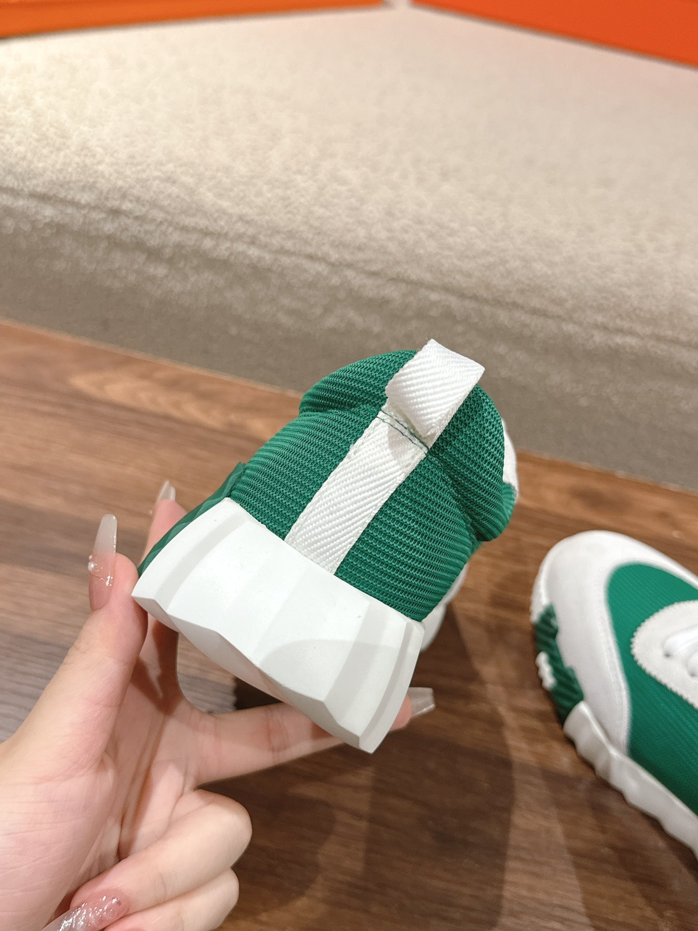 MAINLAND SNEAKER IN PALE GRAY SUEDE AND FOREST GREEN BREATHABLE MESH FABRIC - 35