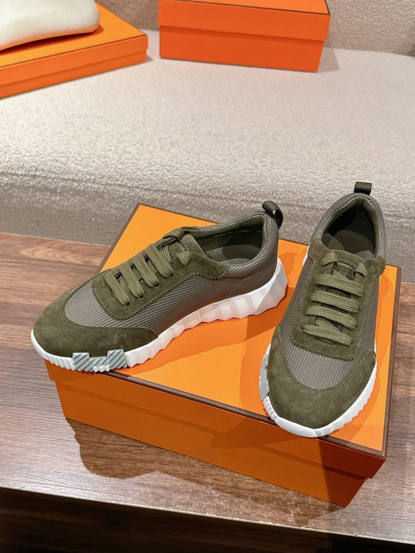MAINLAND SNEAKER IN ARMY GREEN SUEDE AND BREATHABLE MESH FABRIC - 35