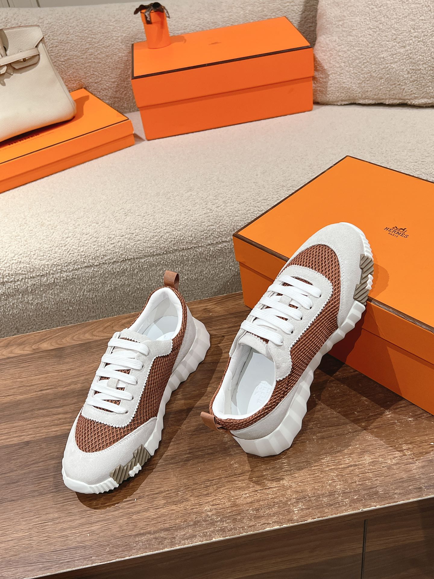 MAINLAND SNEAKER IN PALE GRAY SUEDE AND CARAMEL BROWN BREATHABLE MESH FABRIC - 35