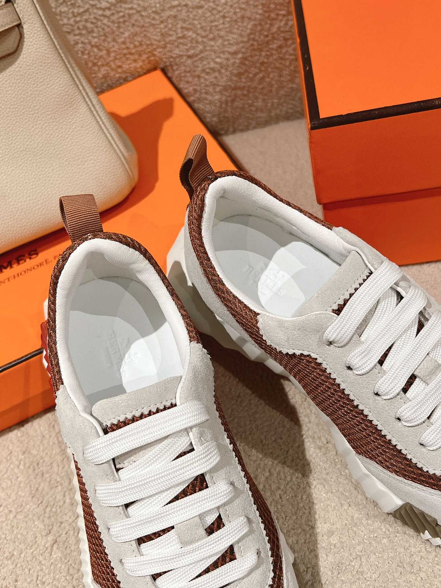 MAINLAND SNEAKER IN PALE GRAY SUEDE AND CARAMEL BROWN BREATHABLE MESH FABRIC - 35