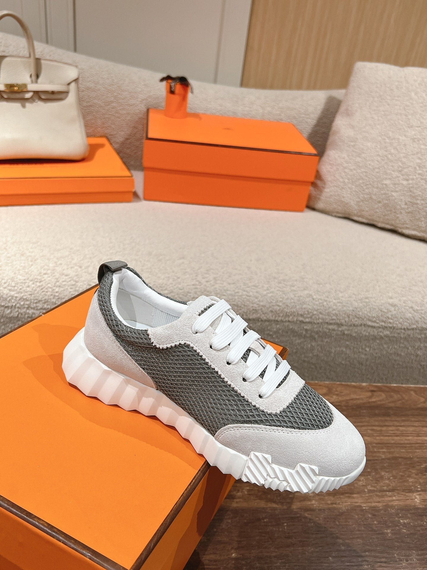 MAINLAND SNEAKER IN PALE GRAY SUEDE AND SMOKE GRAY BREATHABLE MESH FABRIC - 35