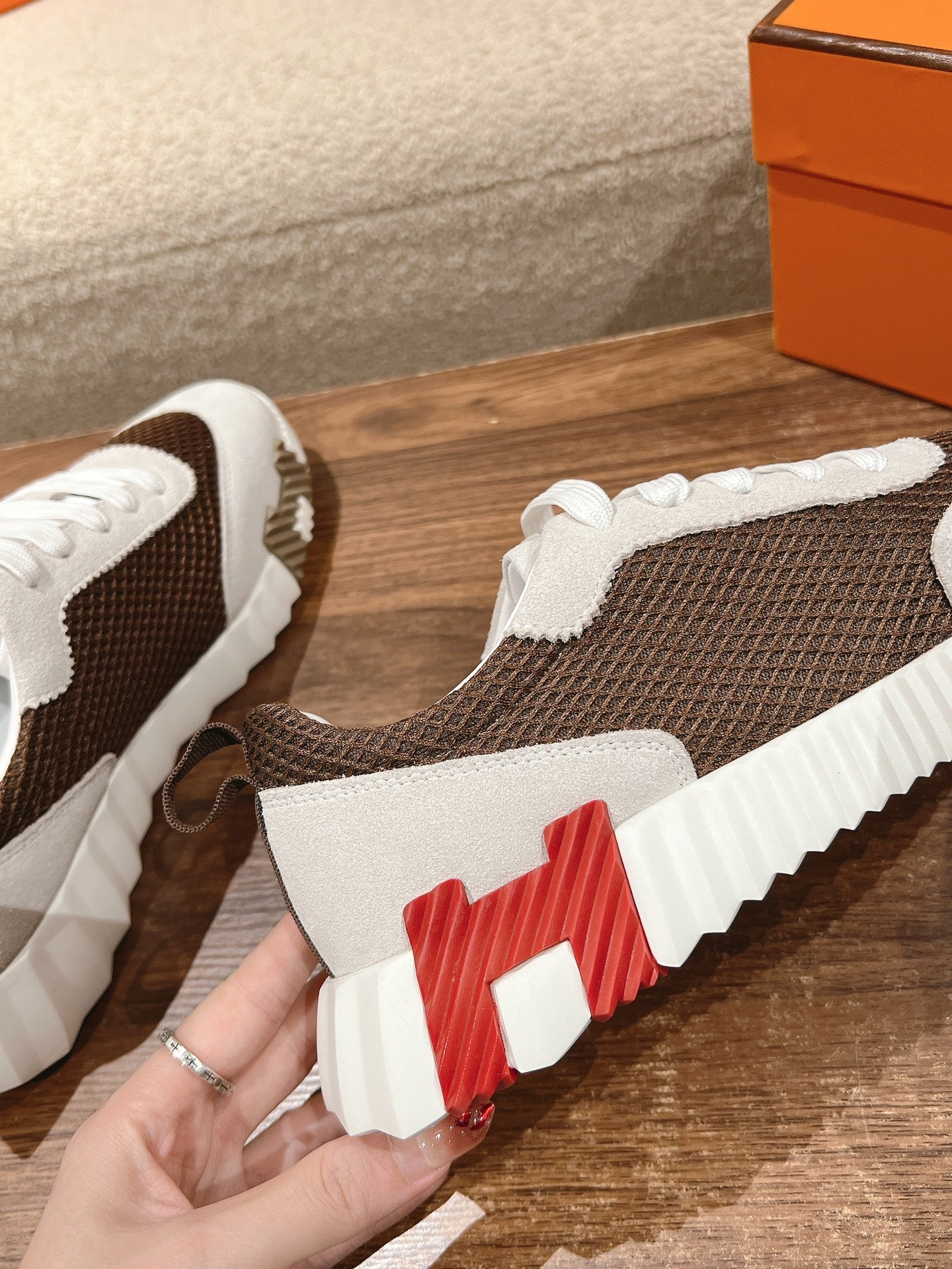 MAINLAND SNEAKER IN PALE GRAY SUEDE AND MOCHA BROWN BREATHABLE MESH FABRIC - 35