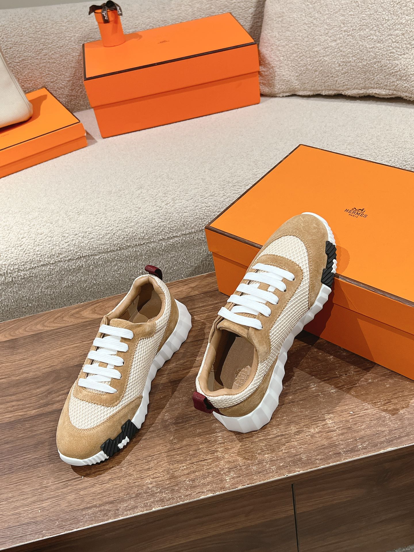 MAINLAND SNEAKER IN PEANUT BROWN SUEDE AND WHITE BREATHABLE MESH FABRIC - 35