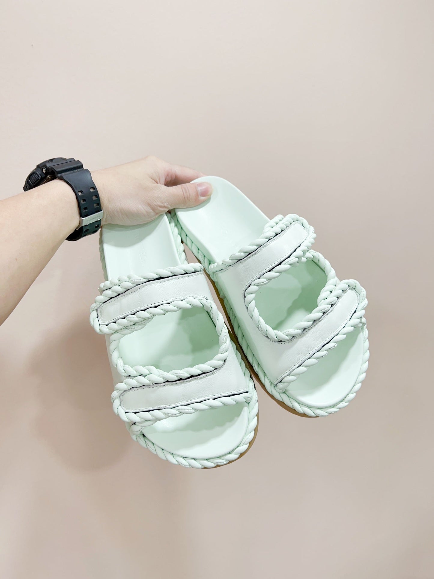 REFINED DAD SANDAL IN PISTACHIO GREEN LAMBSKIN MULE - 35