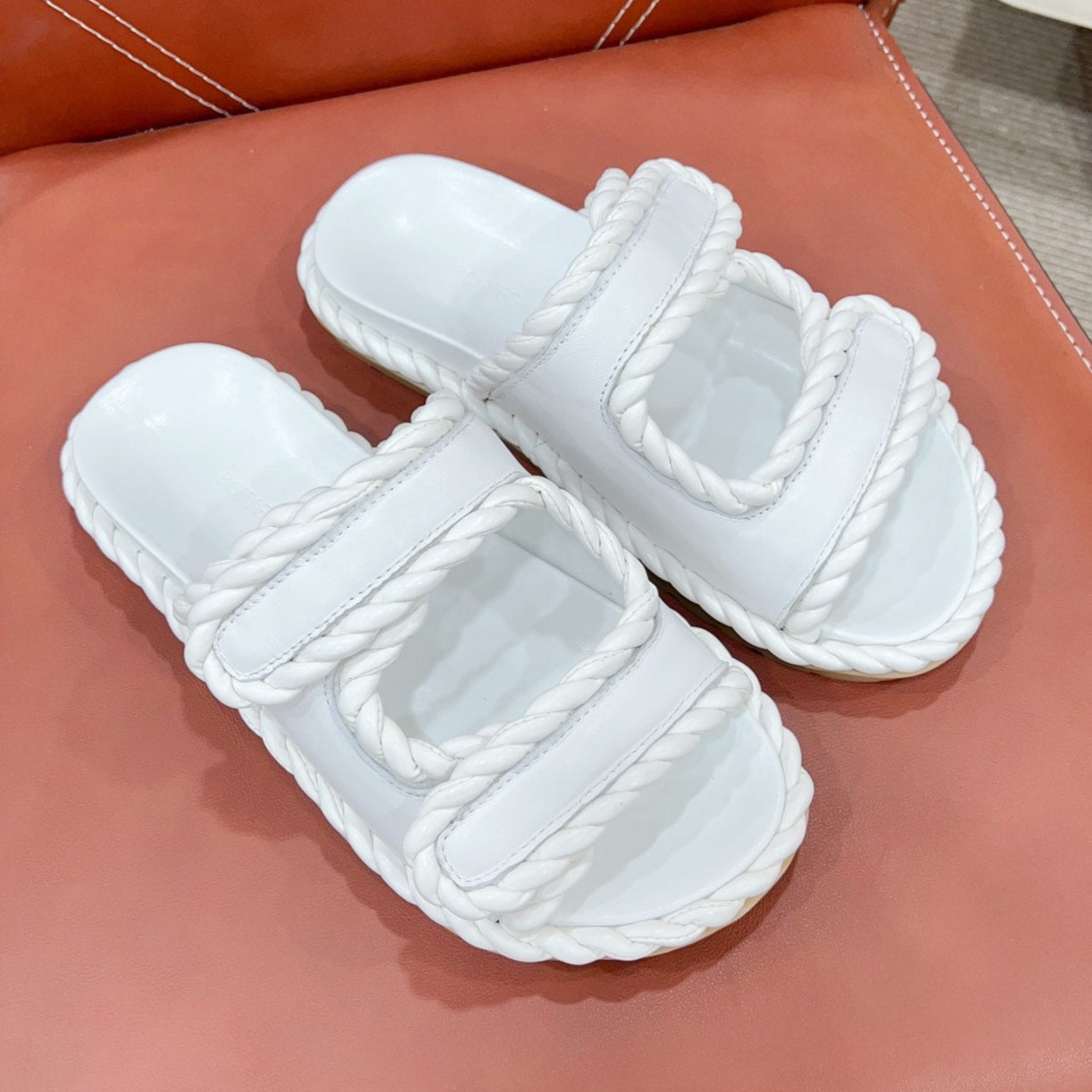 REFINED DAD SANDAL IN WHITE LAMBSKIN MULE - 35