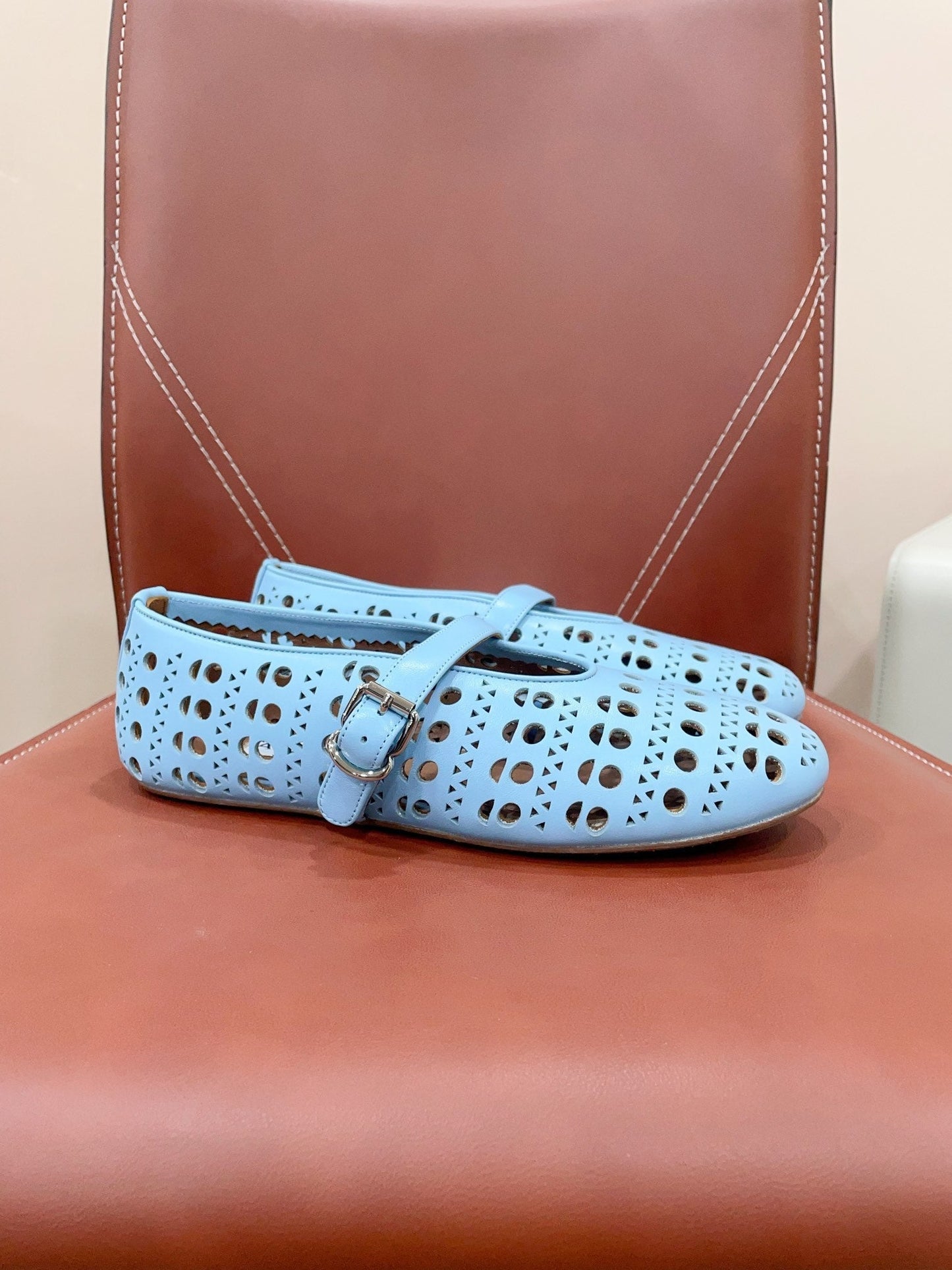 ALAIA HOLLOW BALLET FLAT IN SKY BLUE LAMBSKIN - 35
