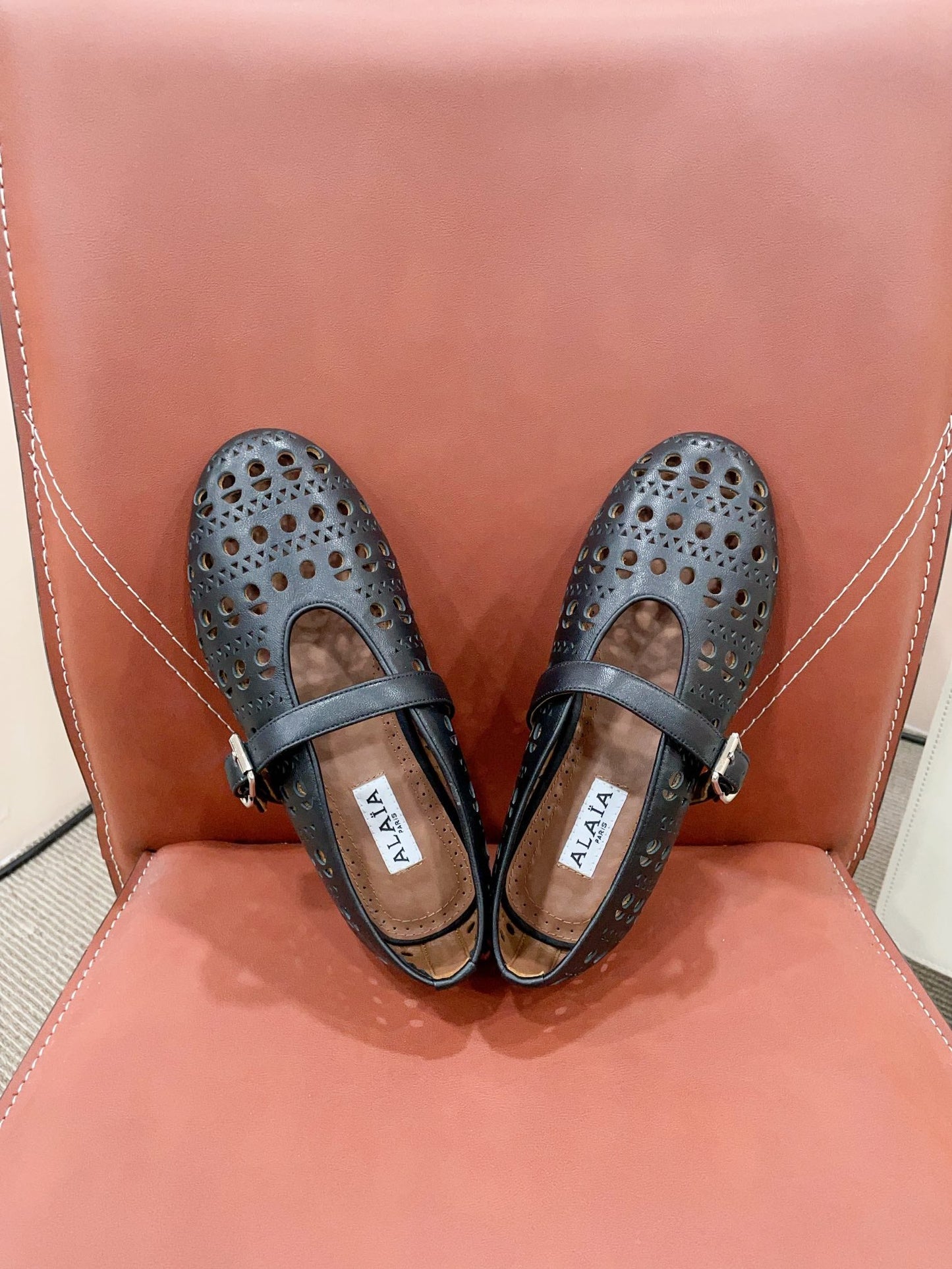 ALAIA HOLLOW BALLET FLAT IN BLACK LAMBSKIN - 35