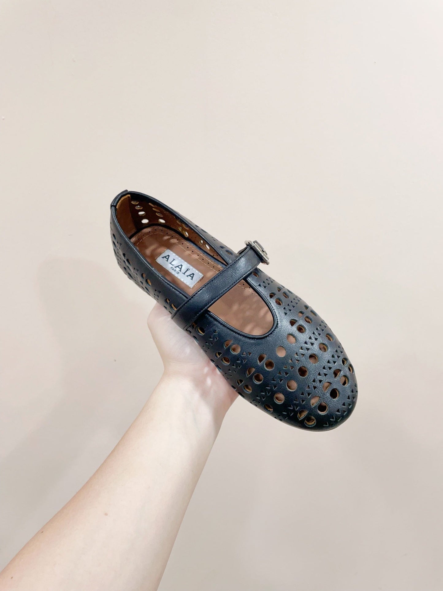 ALAIA HOLLOW BALLET FLAT IN BLACK LAMBSKIN - 35