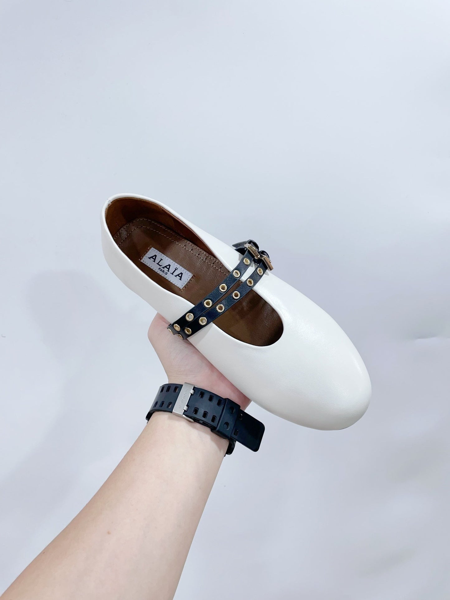 ALAIA MARY JANE SHOES IN WHITE LAMBSKIN WITH GOLD HARDWARE - 35