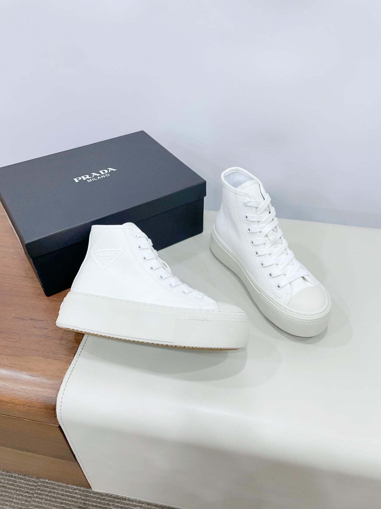 HIGH-TOP SEANKERS IN WHITE CANVAS - 35