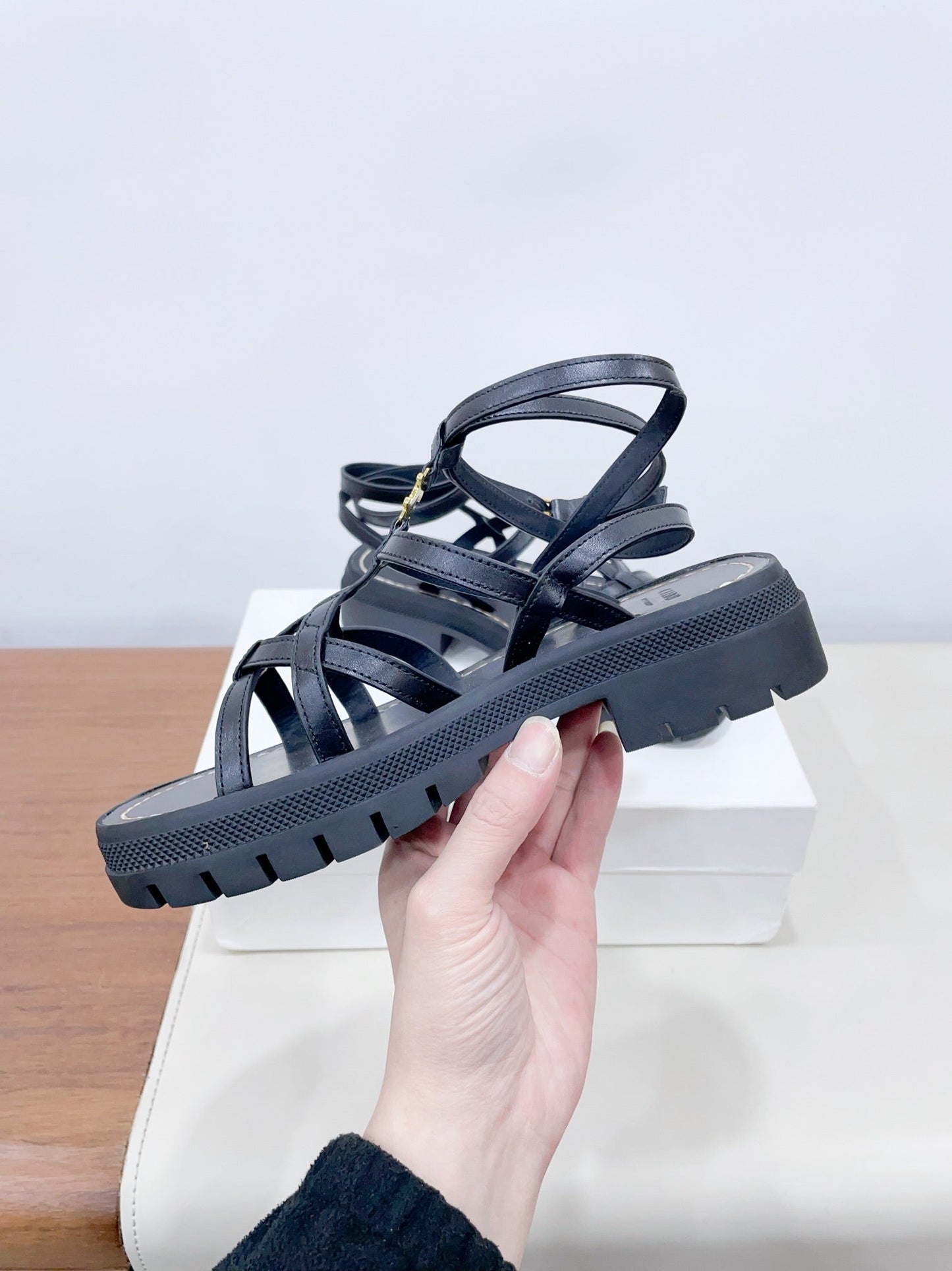 CLEA TRIOMPHE STRAPPY SANDAL IN BLACK CALFSKIN - 35