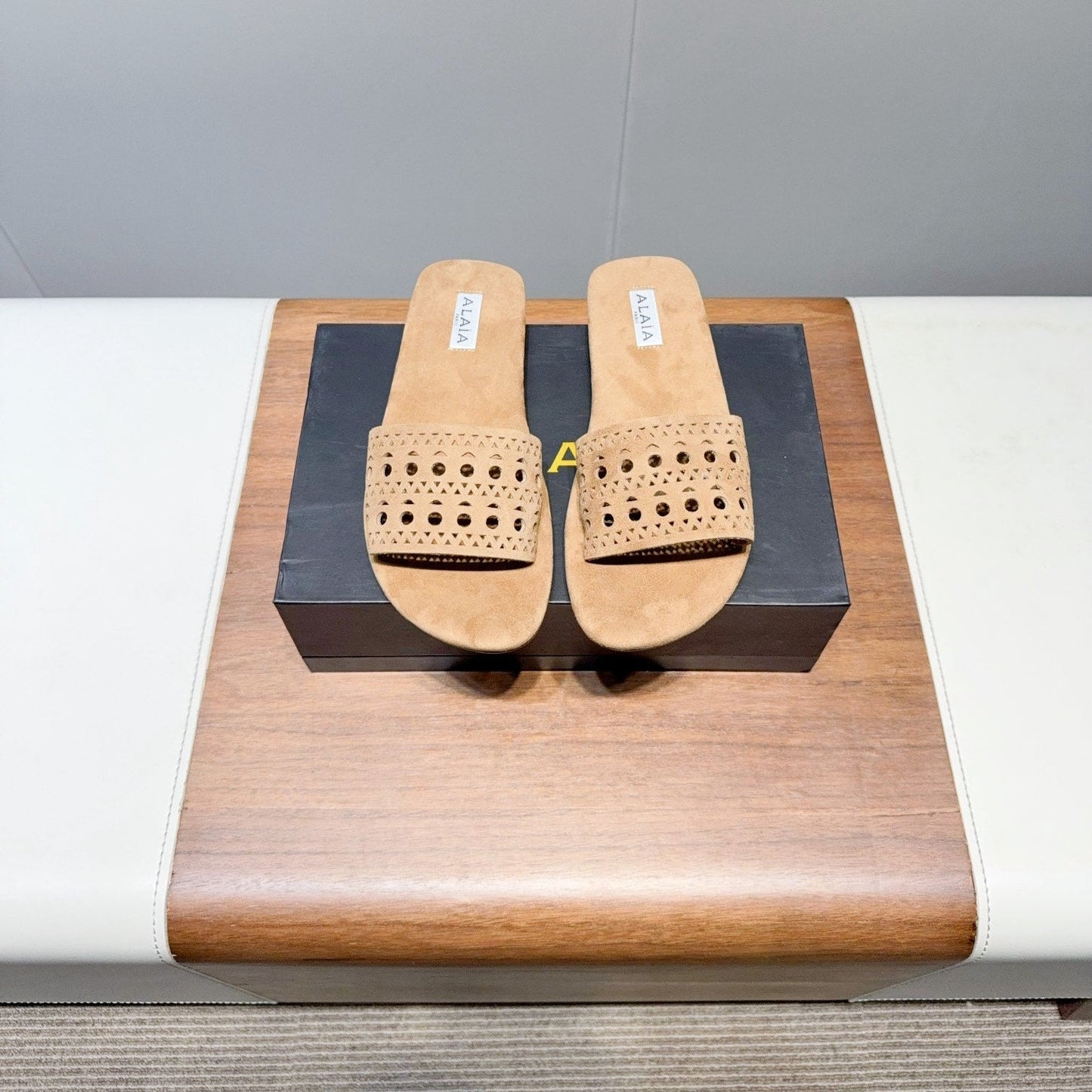 ALAIA FLAT SANDALS WITH PERFORATED STRAPS 25S IN BEIGE SUEDE - 35