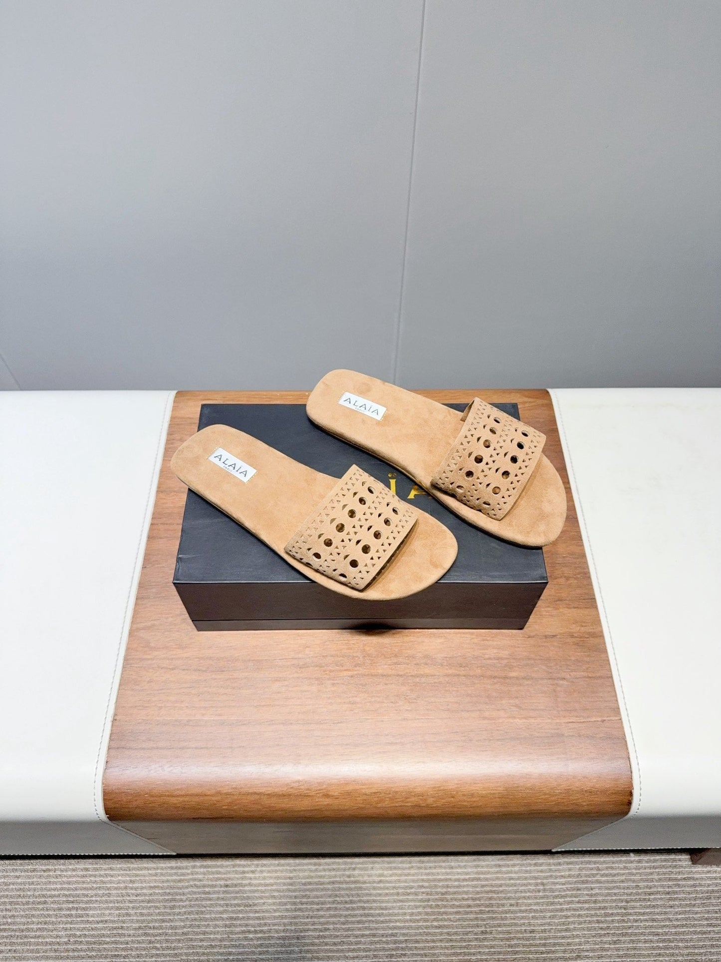 ALAIA FLAT SANDALS WITH PERFORATED STRAPS 25S IN BEIGE SUEDE - 35