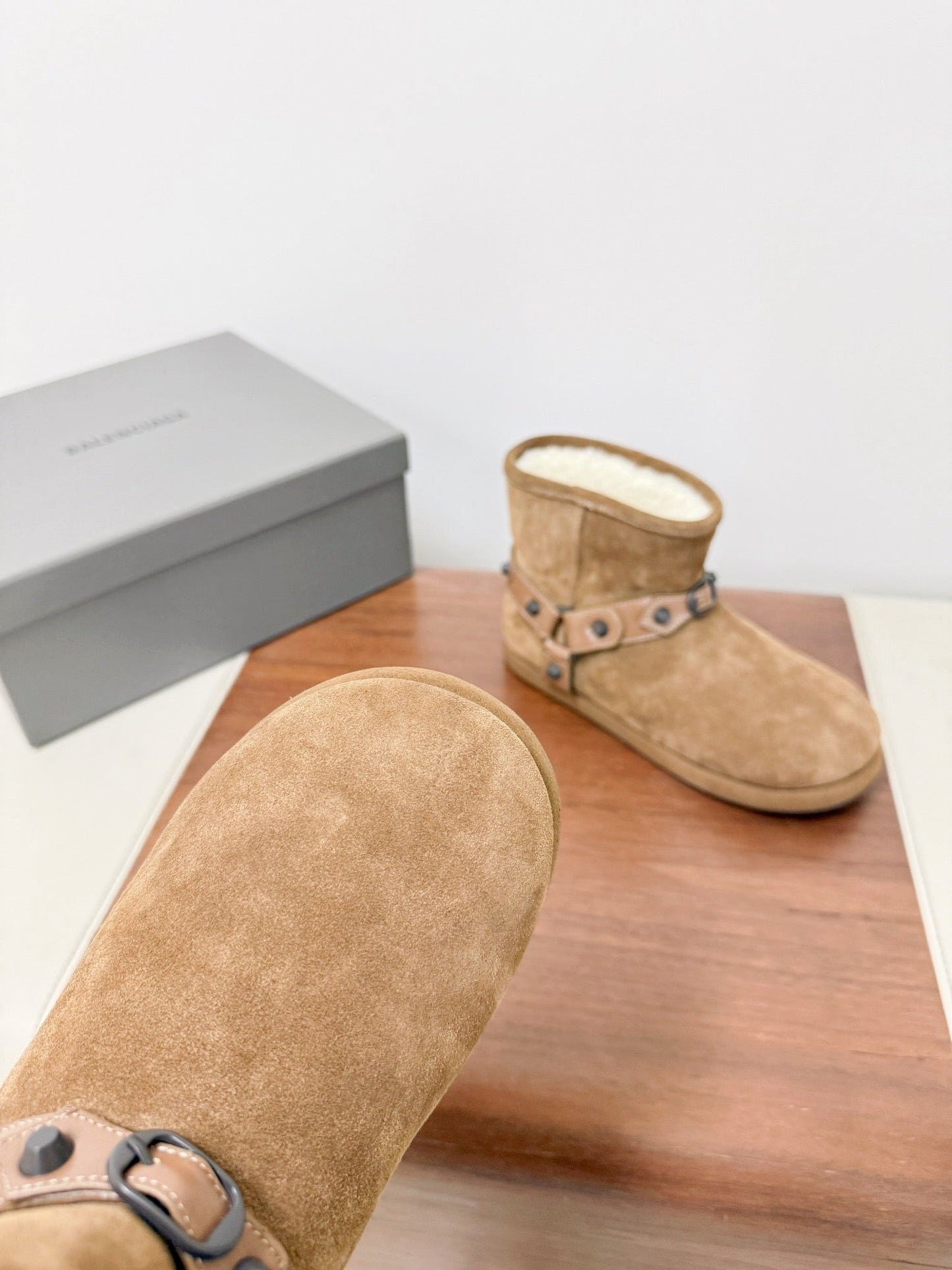 BALENCIAGA 25S ALASKA ANKLE BOOTS IN LIGHT BROWN SUEDE AND LAMBSKIN - 35