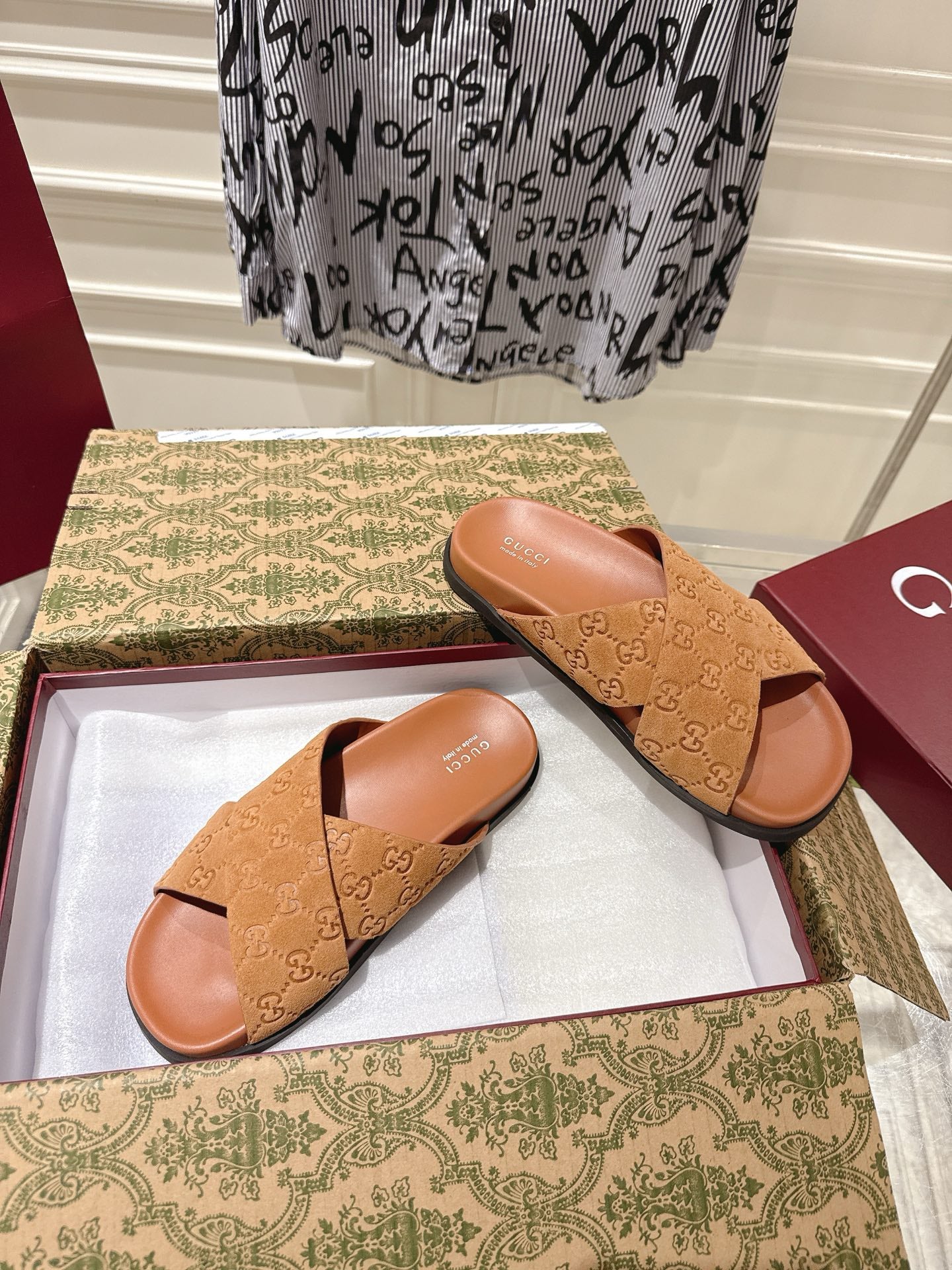 GG SLIDES IN BURNT ORANGE SUEDE WITH EMBOSSED LOGO STYLE 11 - 36