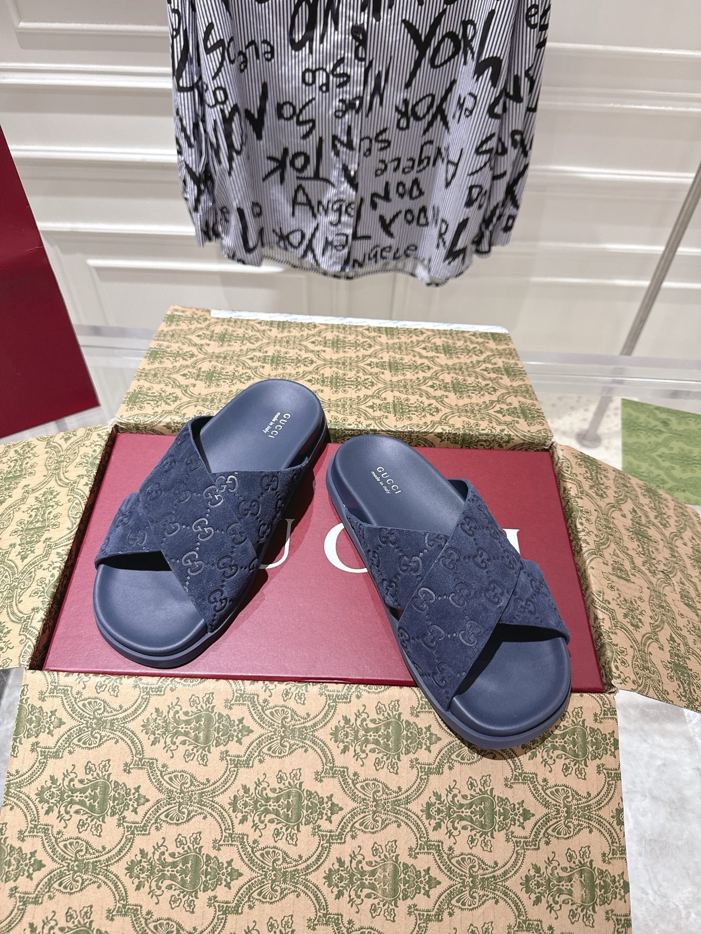 GG SLIDES IN NAVY BLUE SUEDE WITH EMBOSSED LOGO STYLE 10 - 36