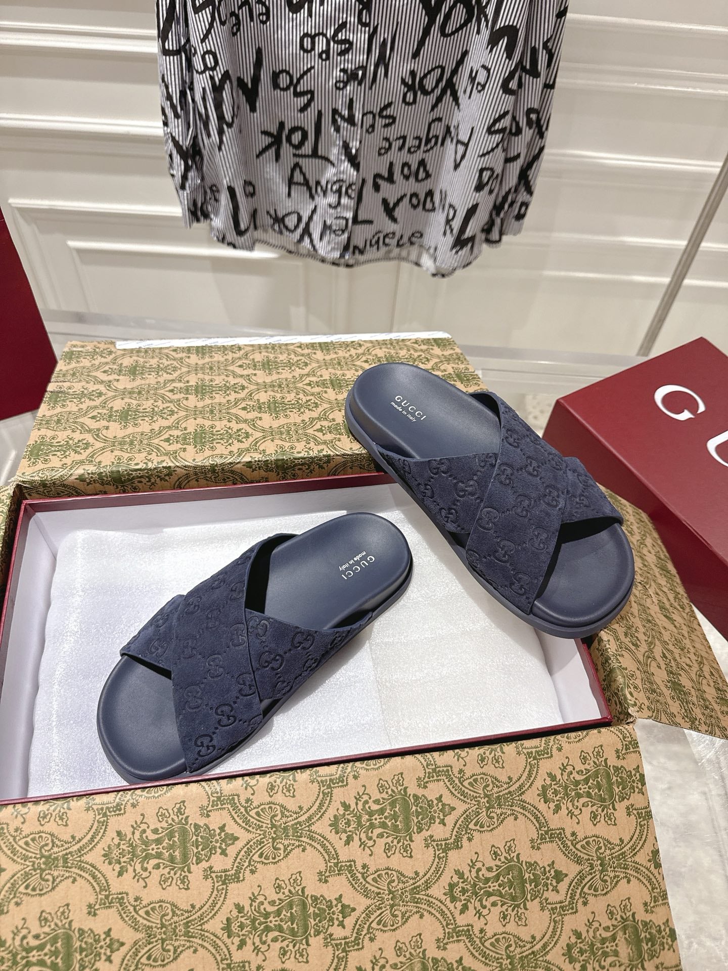 GG SLIDES IN NAVY BLUE SUEDE WITH EMBOSSED LOGO STYLE 10 - 36