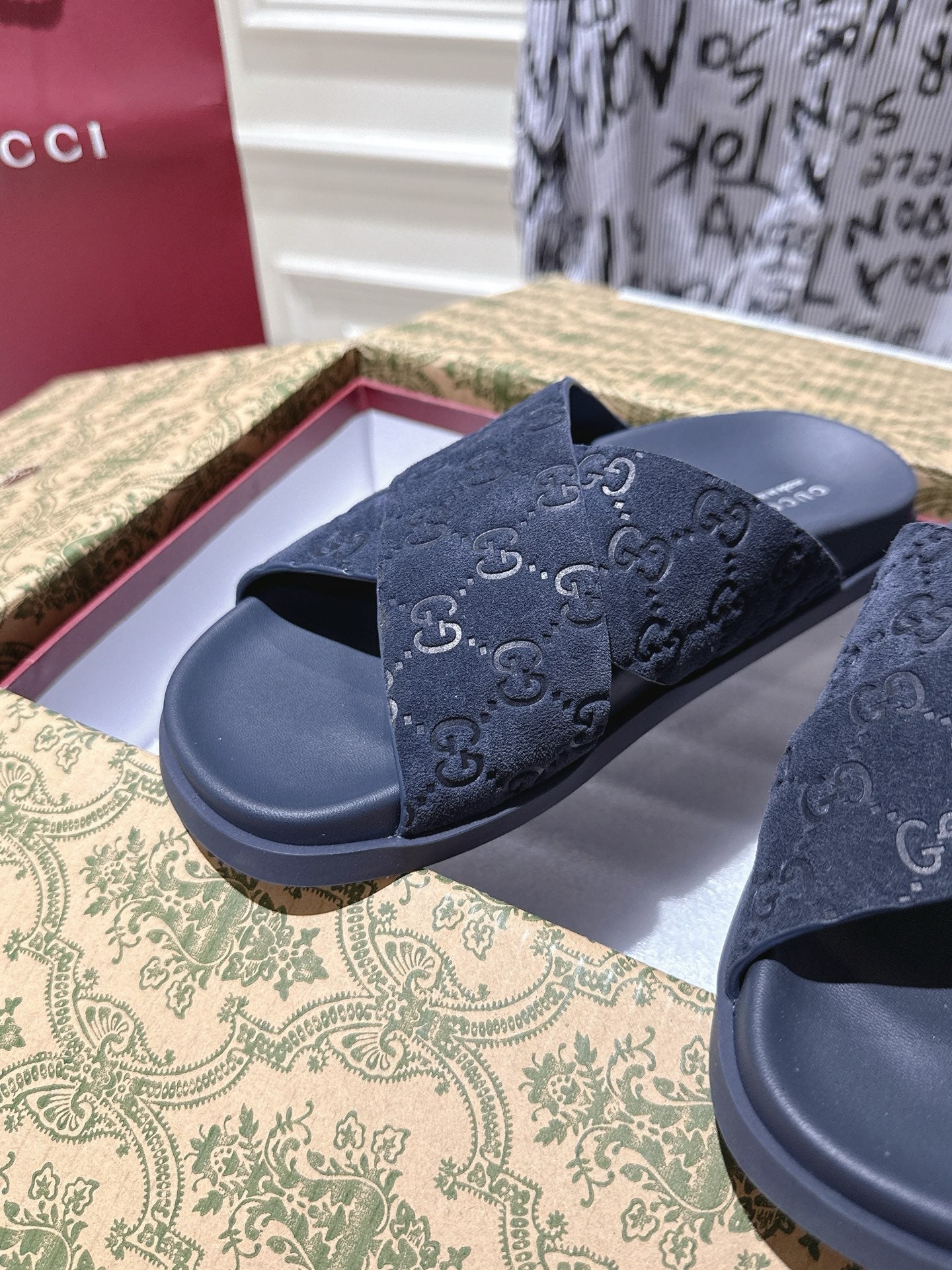 GG SLIDES IN NAVY BLUE SUEDE WITH EMBOSSED LOGO STYLE 10 - 36