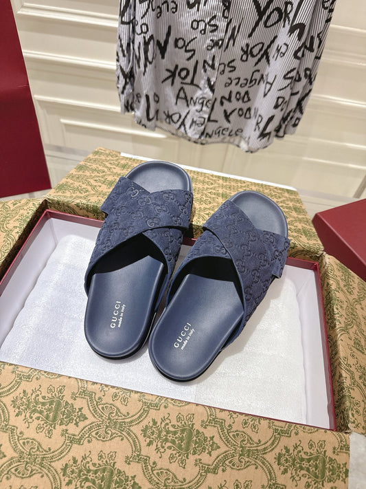 GG SLIDES IN NAVY BLUE SUEDE WITH EMBOSSED LOGO STYLE 10 - 36