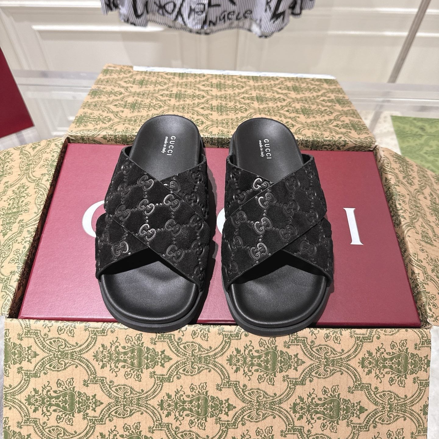 GG SLIDES IN BLACK SUEDE WITH EMBOSSED LOGO STYLE 6 - 36