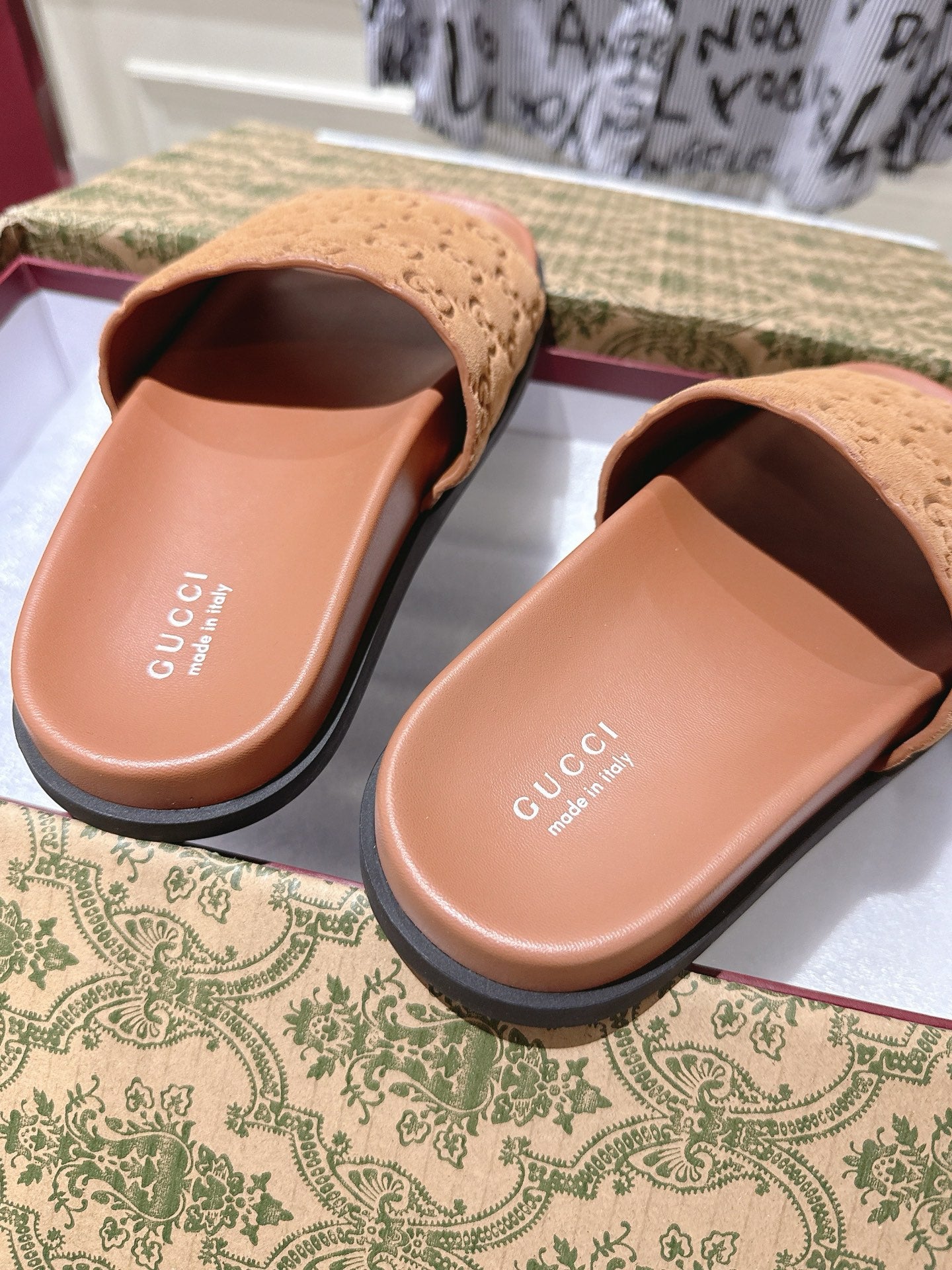 GG SLIDES IN BURNT ORANGE SUEDE WITH EMBOSSED LOGO STYLE 5 - 36